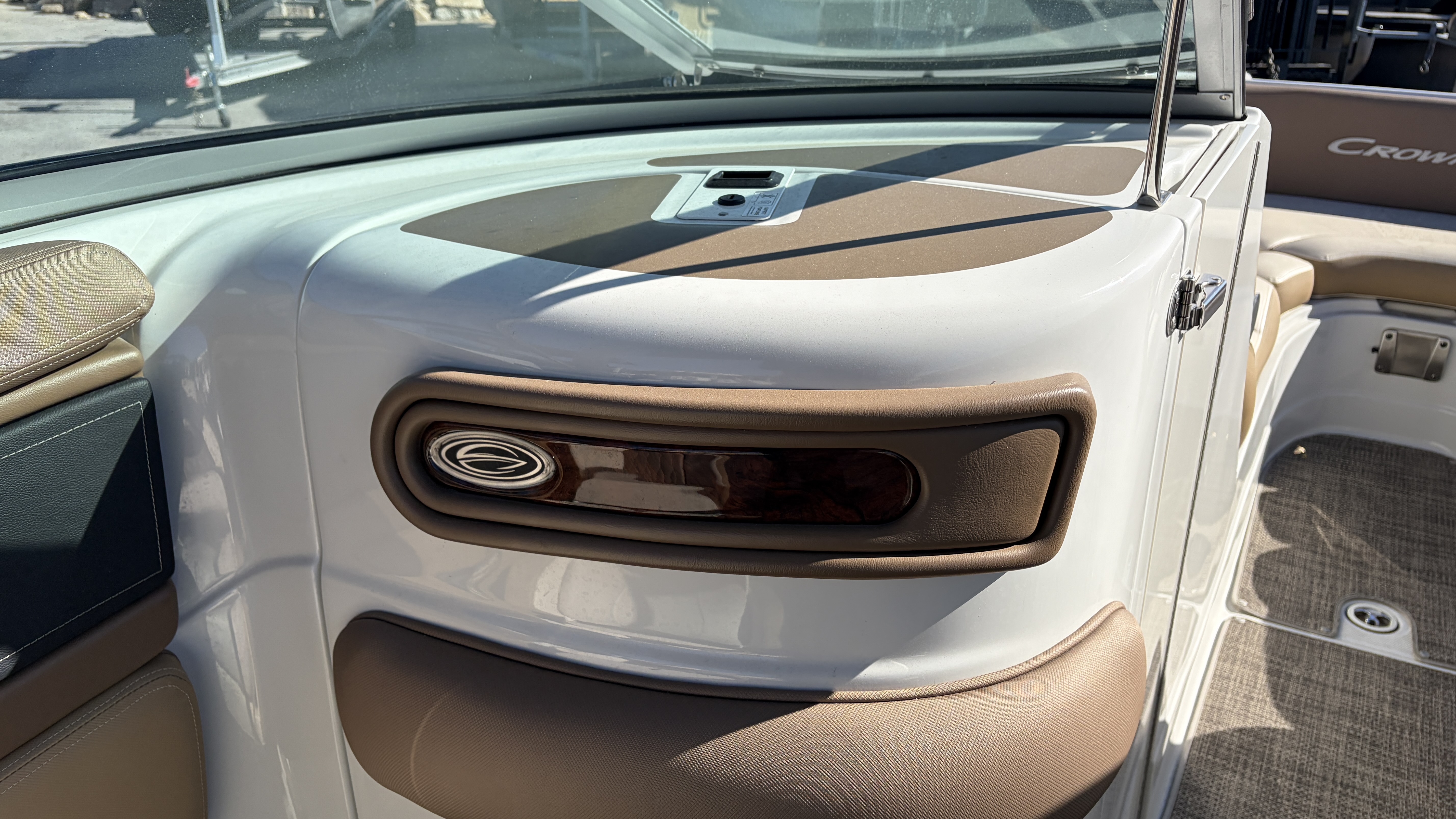 2022 Crownline 270 Image Thumbnail #31
