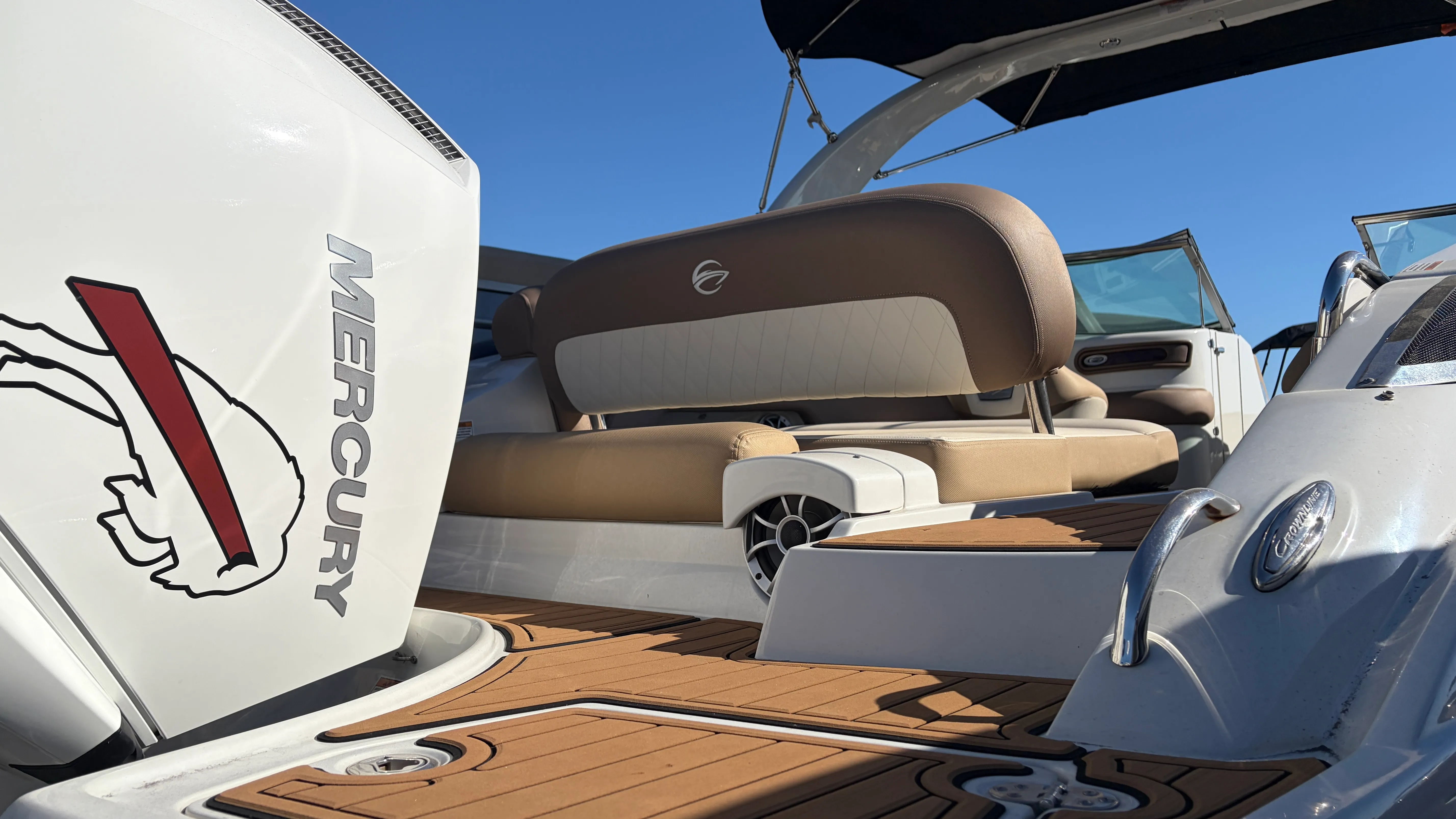 2022 Crownline 270 Image Thumbnail #10