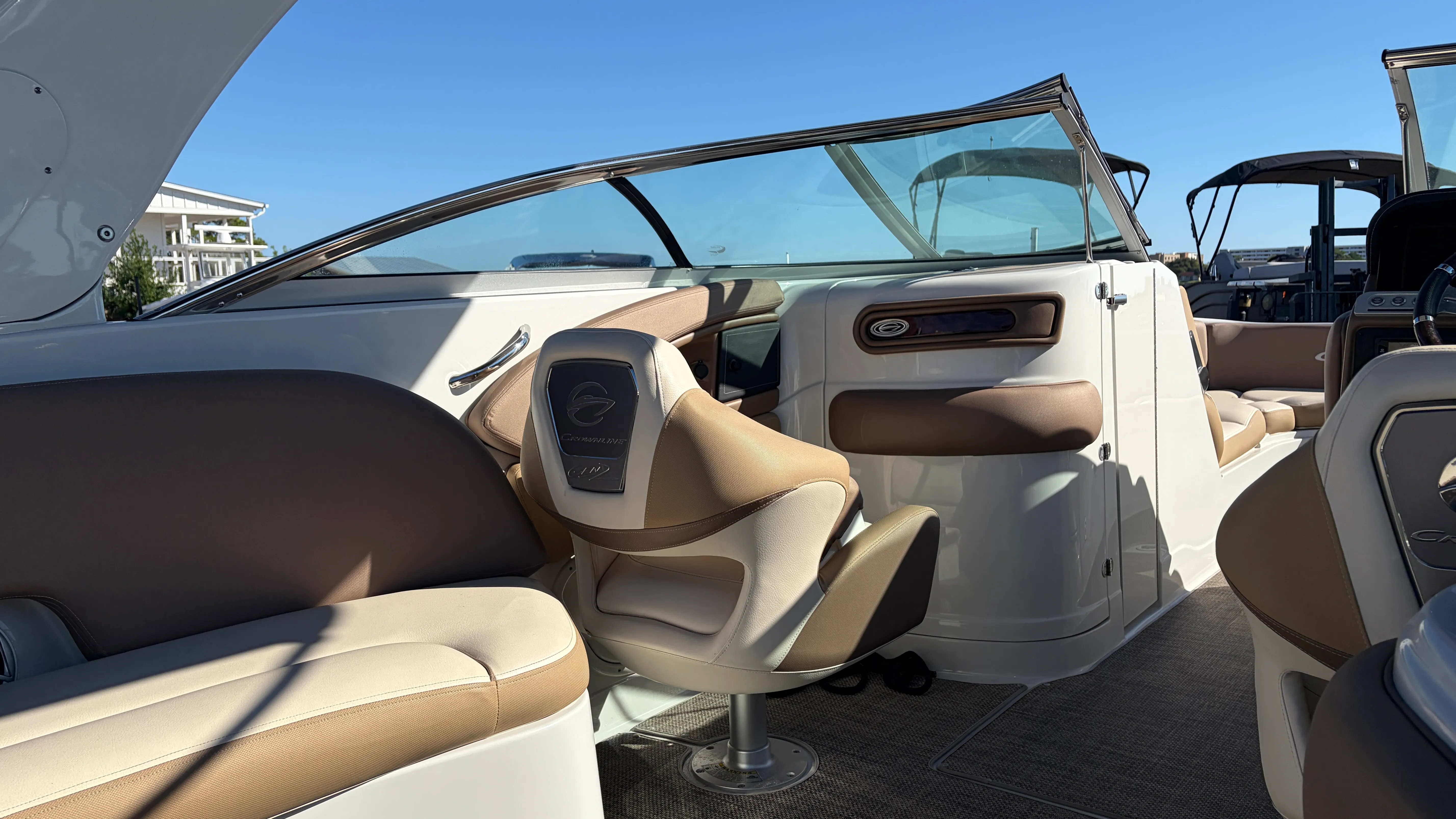 2022 Crownline 270 Image Thumbnail #28