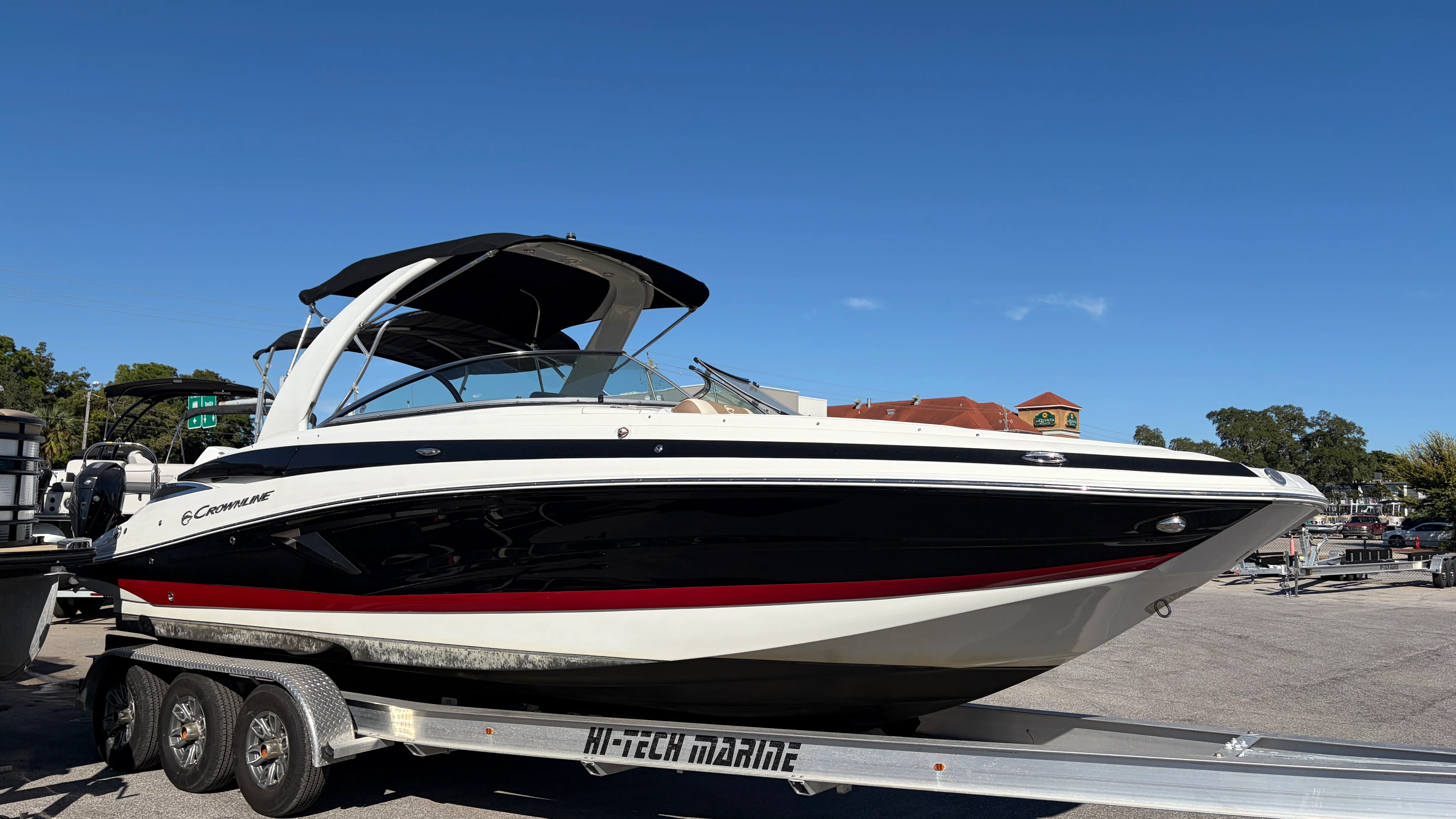 2022 Crownline 270 Image Thumbnail #0