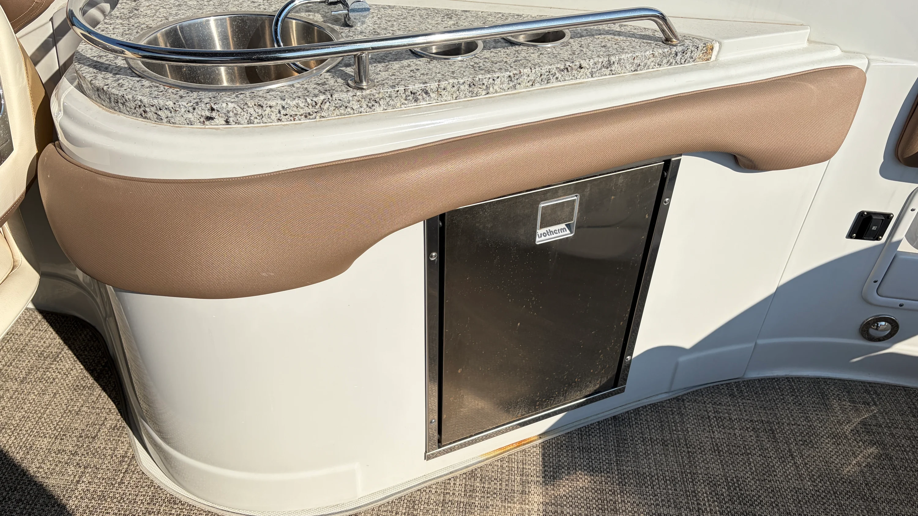 2022 Crownline 270 Image Thumbnail #24