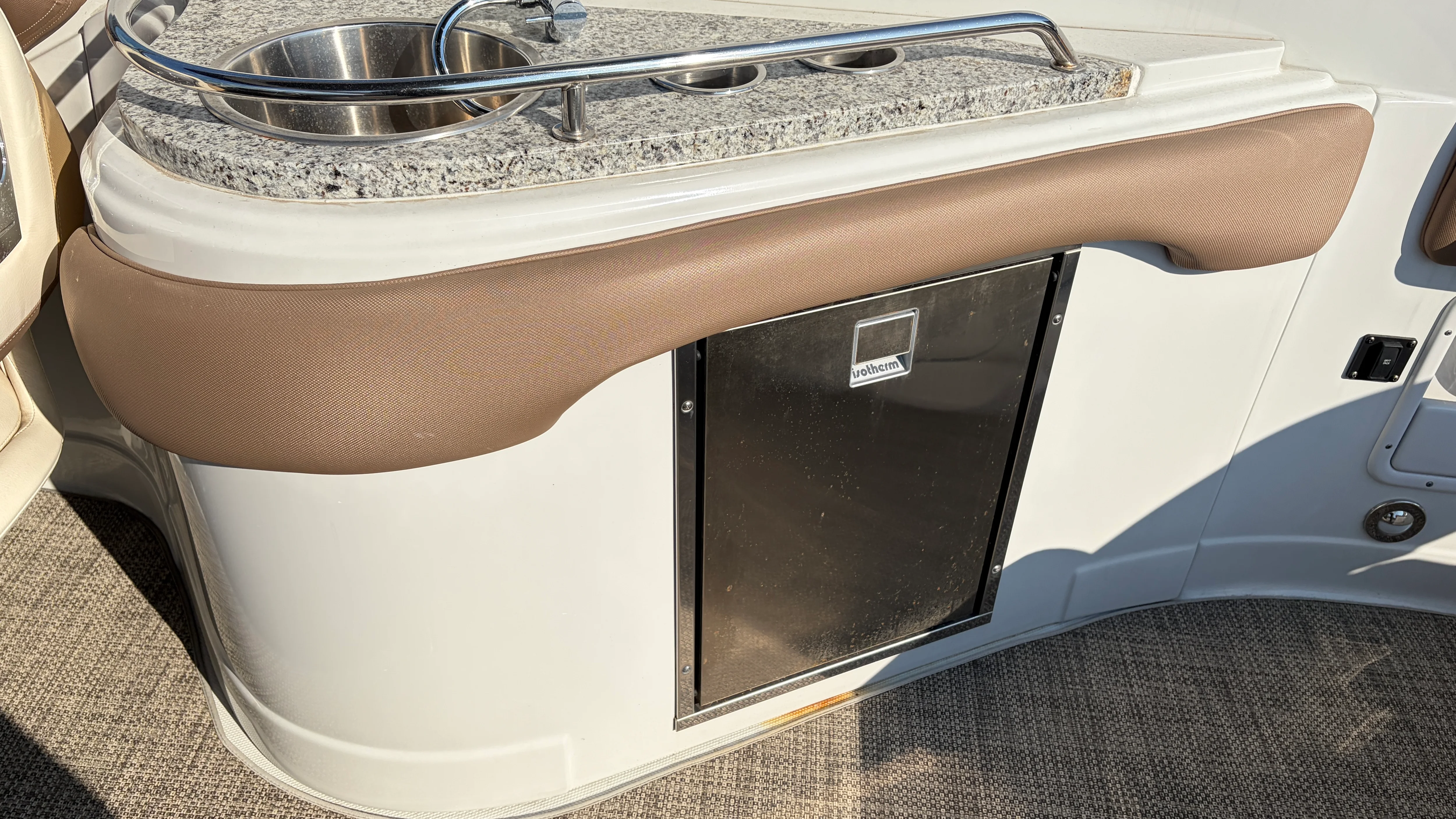 2022 Crownline 270 Image Thumbnail #24