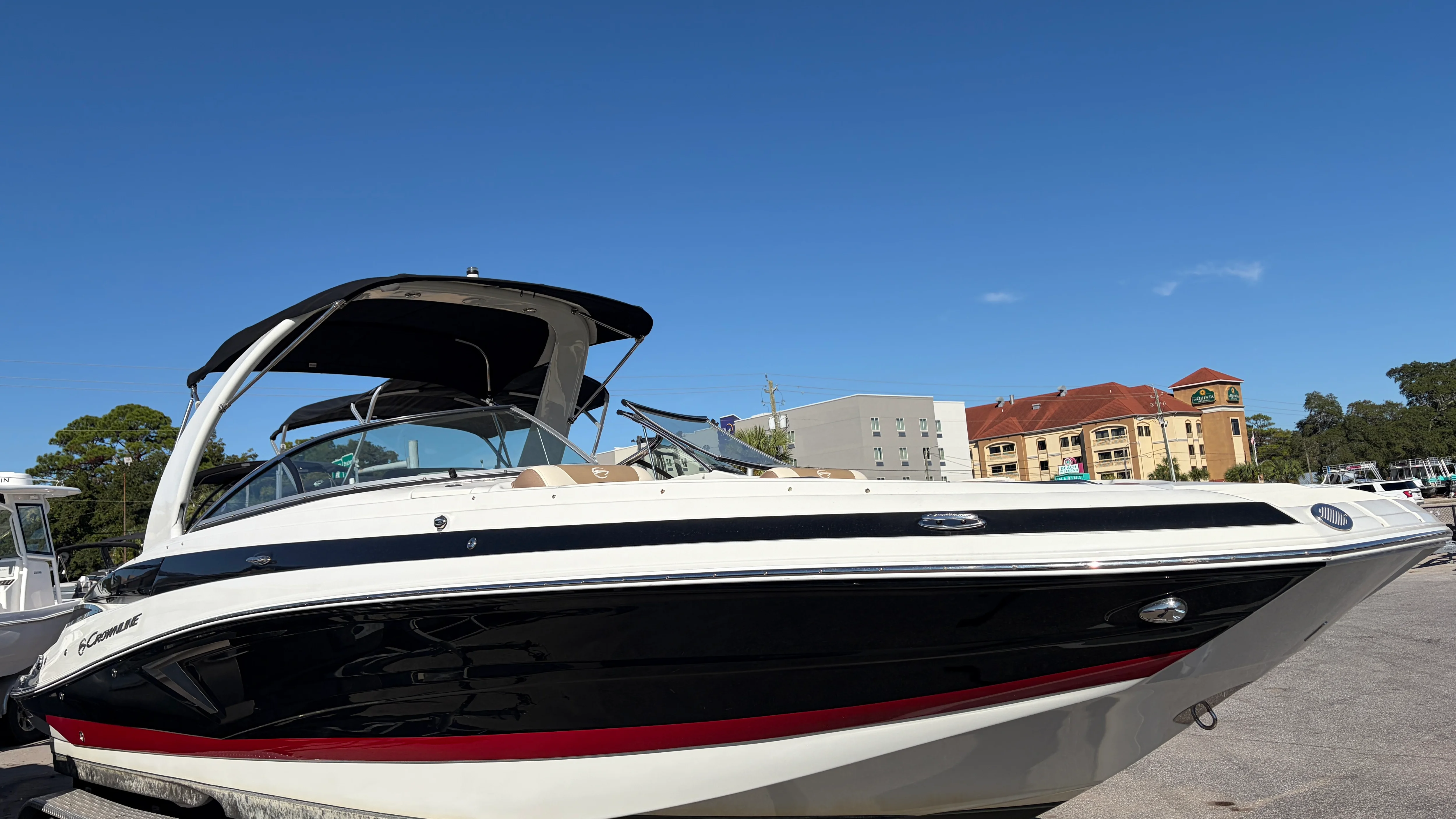 2022 Crownline 270 Image Thumbnail #7