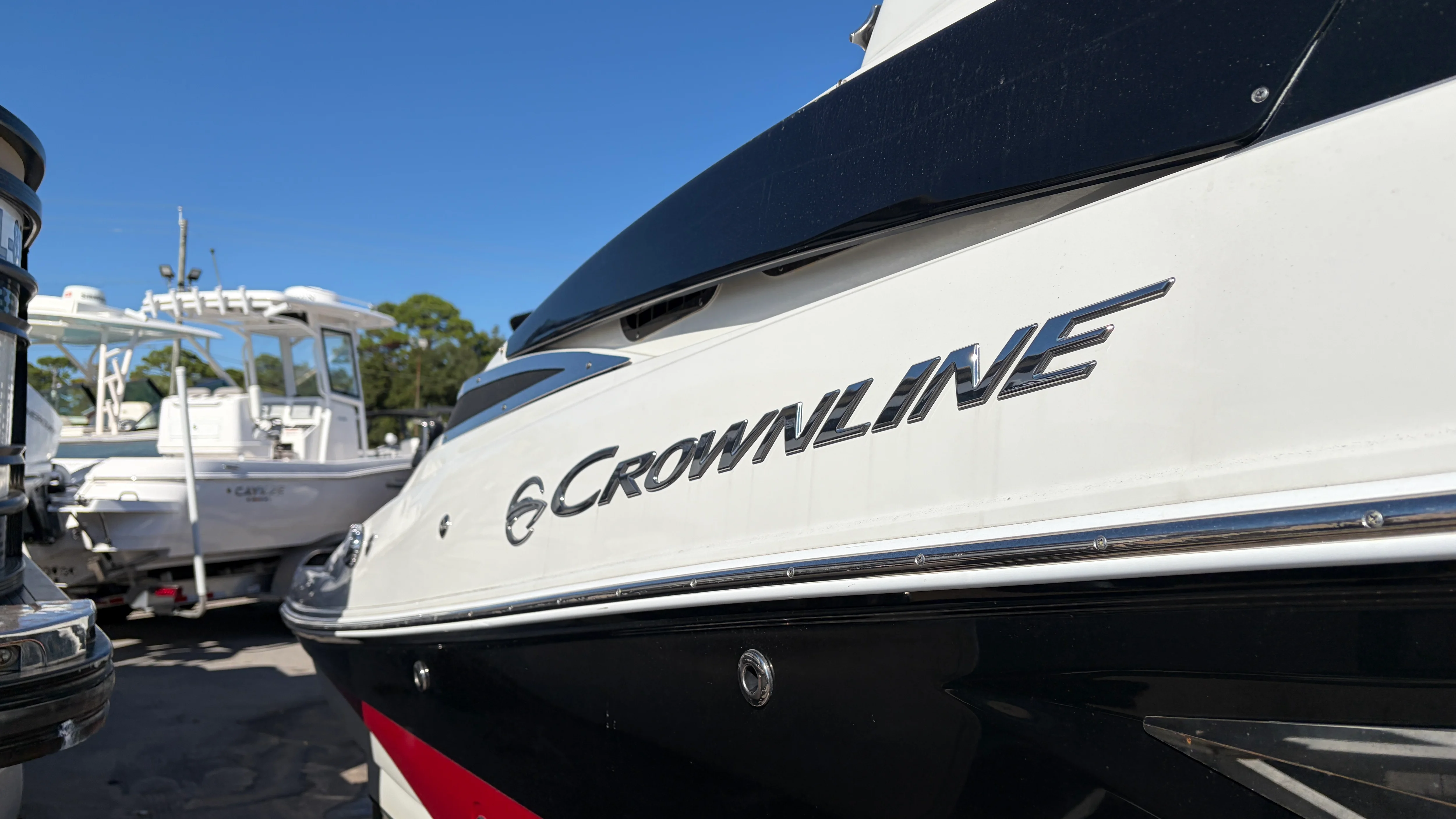 2022 Crownline 270 Image Thumbnail #4