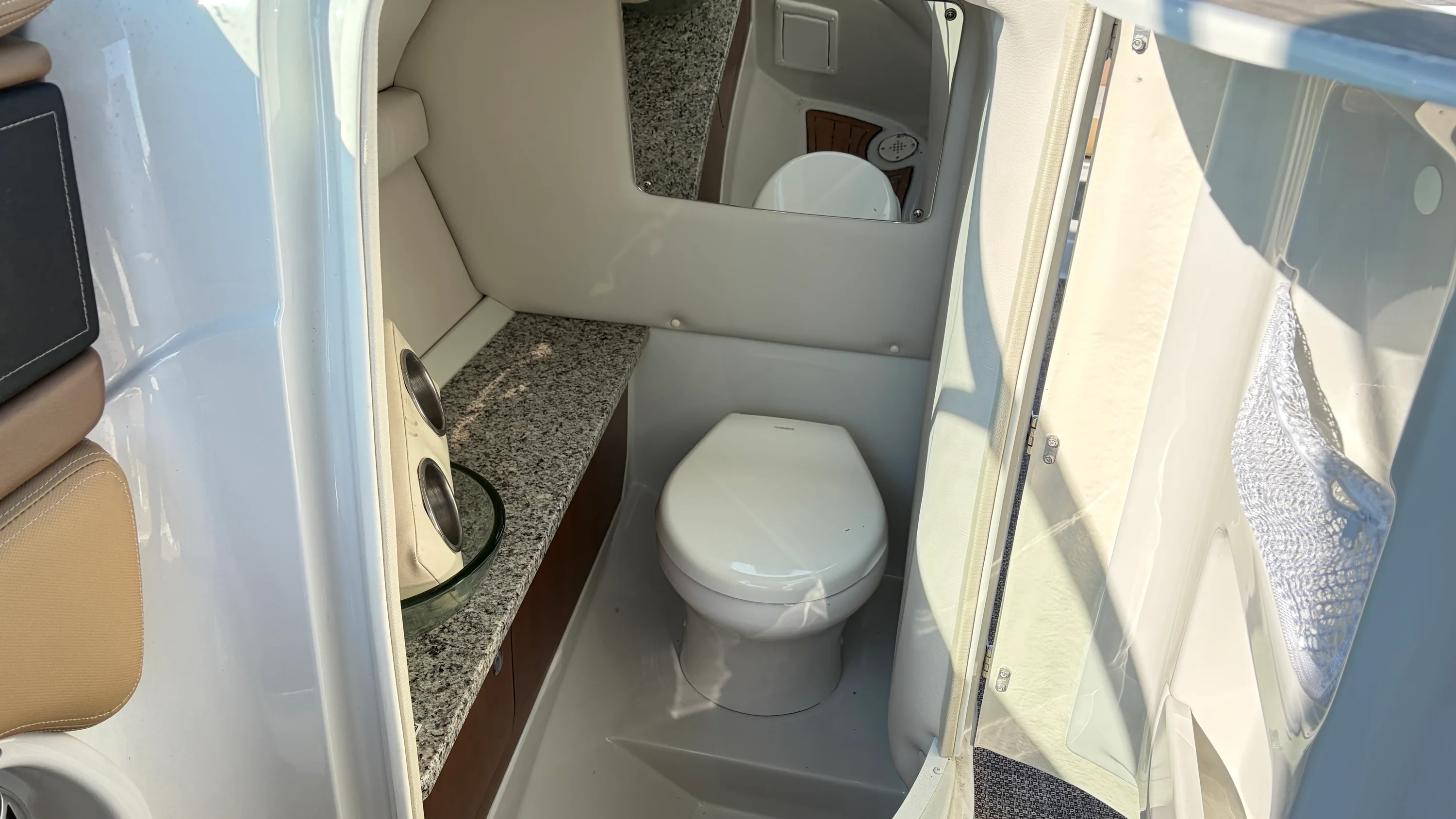 2022 Crownline 270 Image Thumbnail #34