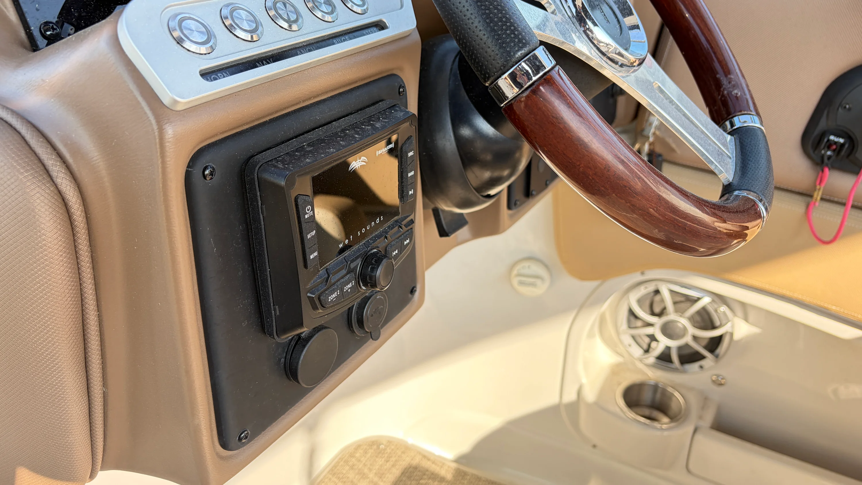 2022 Crownline 270 Image Thumbnail #30