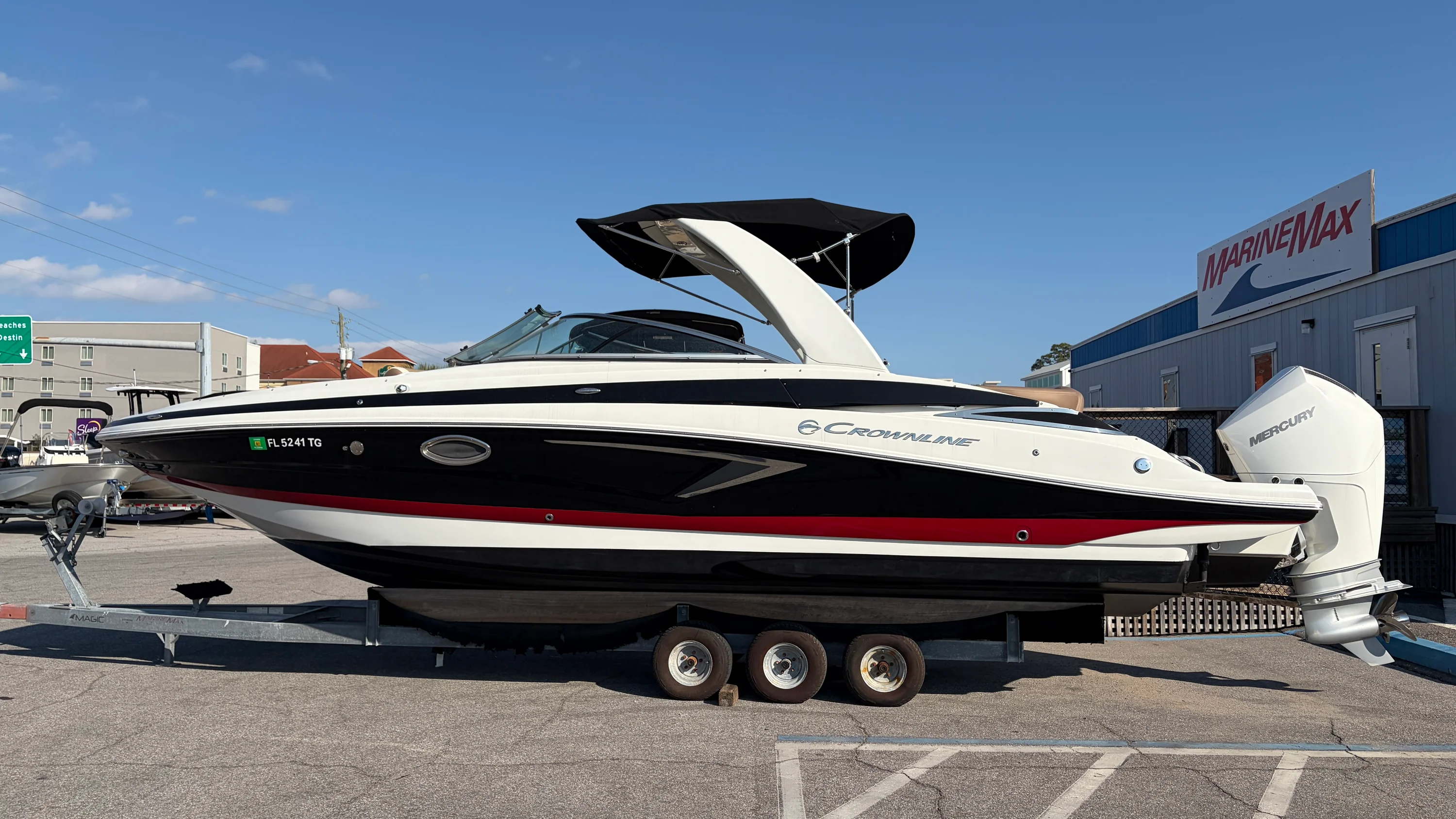 2022 Crownline 270 Image Thumbnail #0