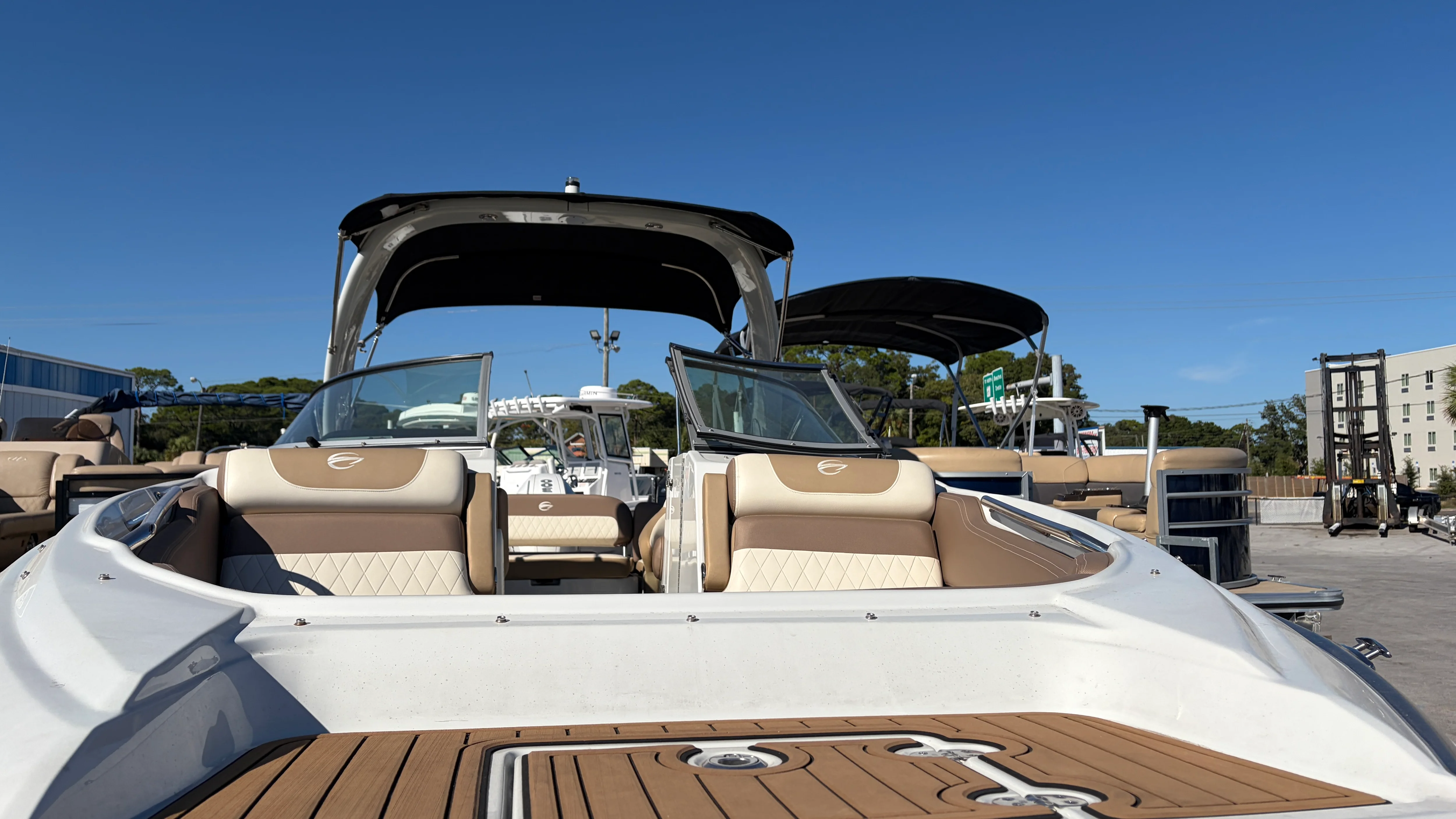 2022 Crownline 270 Image Thumbnail #17