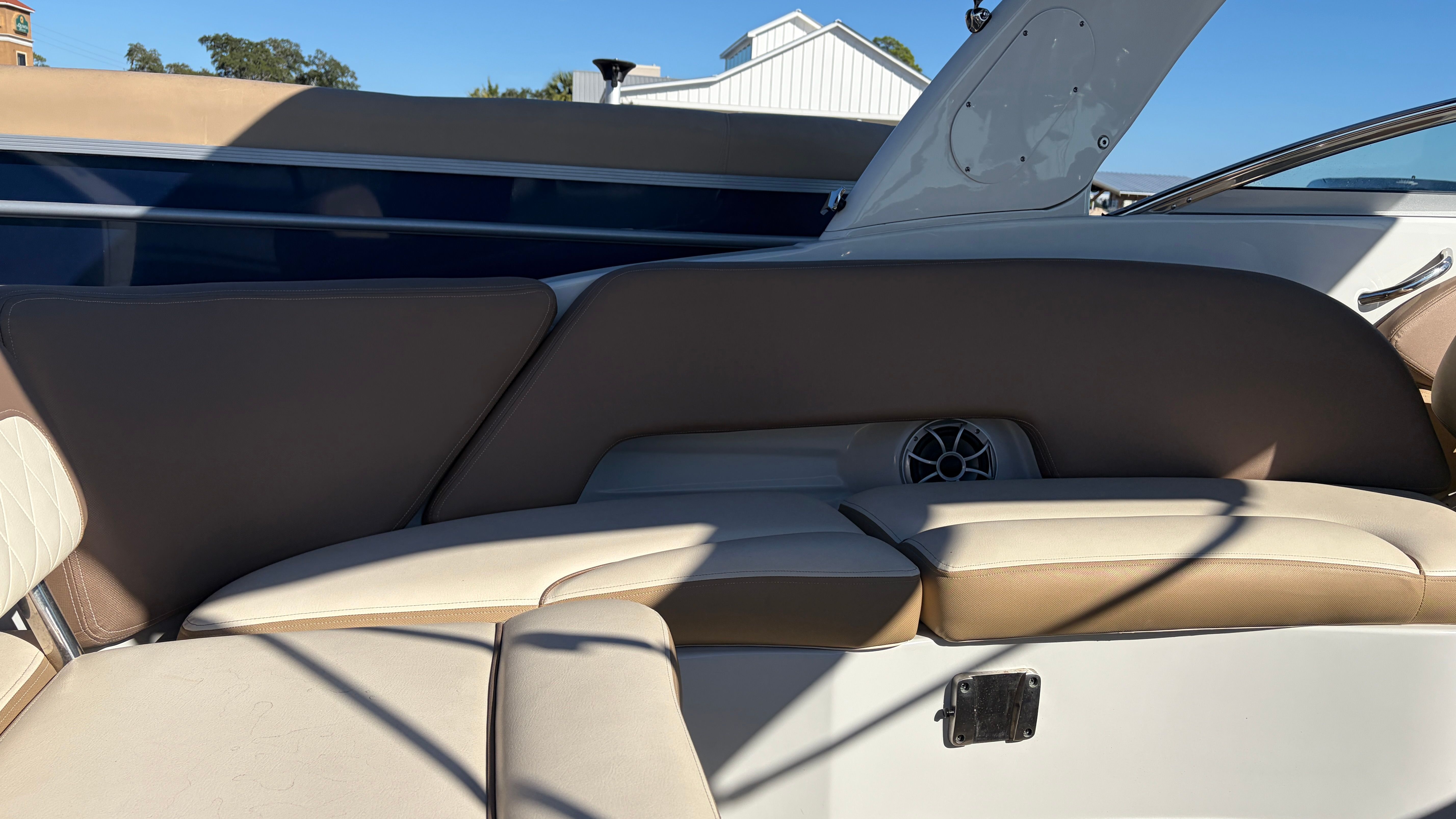 2022 Crownline 270 Image Thumbnail #26
