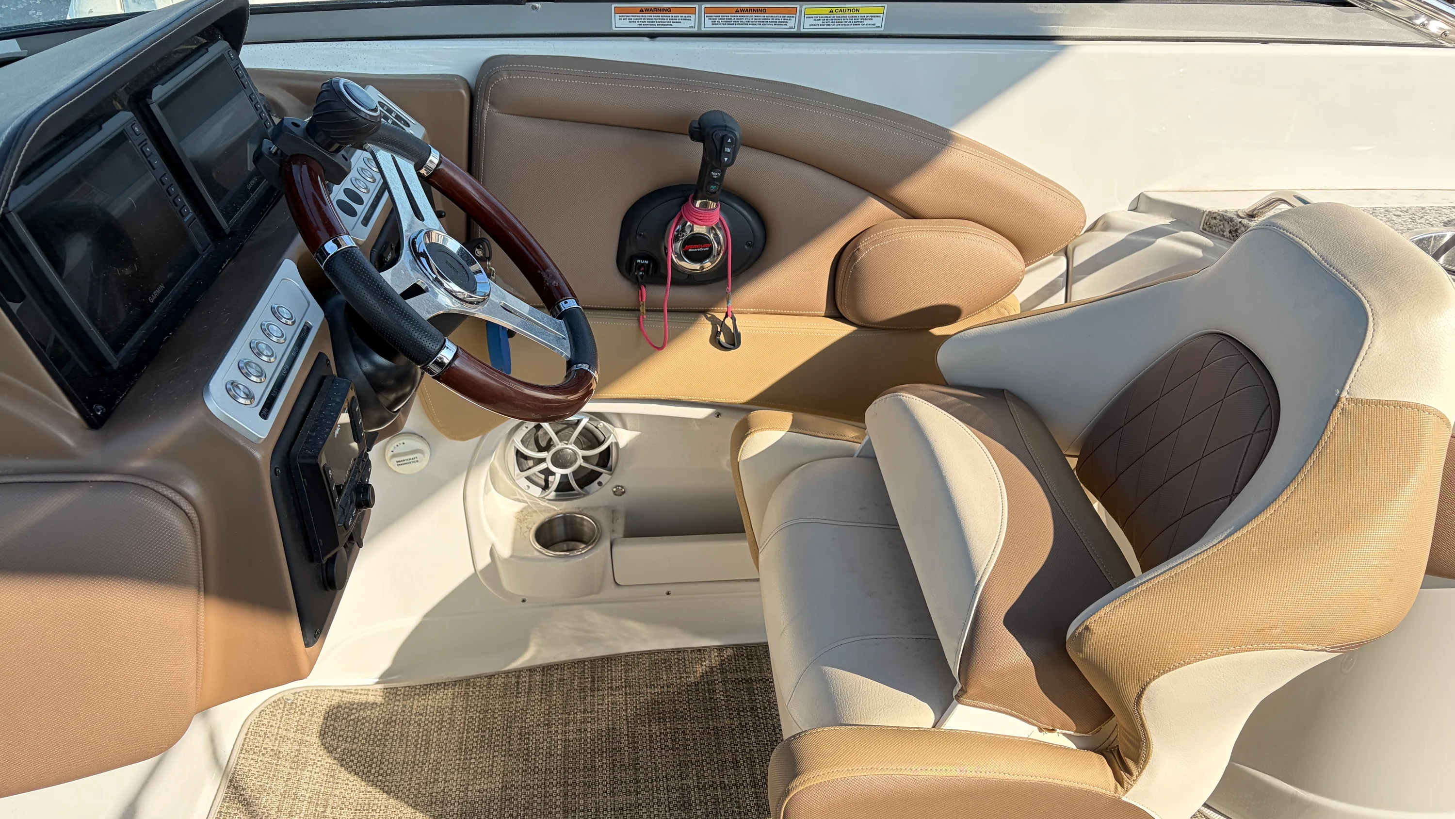 2022 Crownline 270 Image Thumbnail #27
