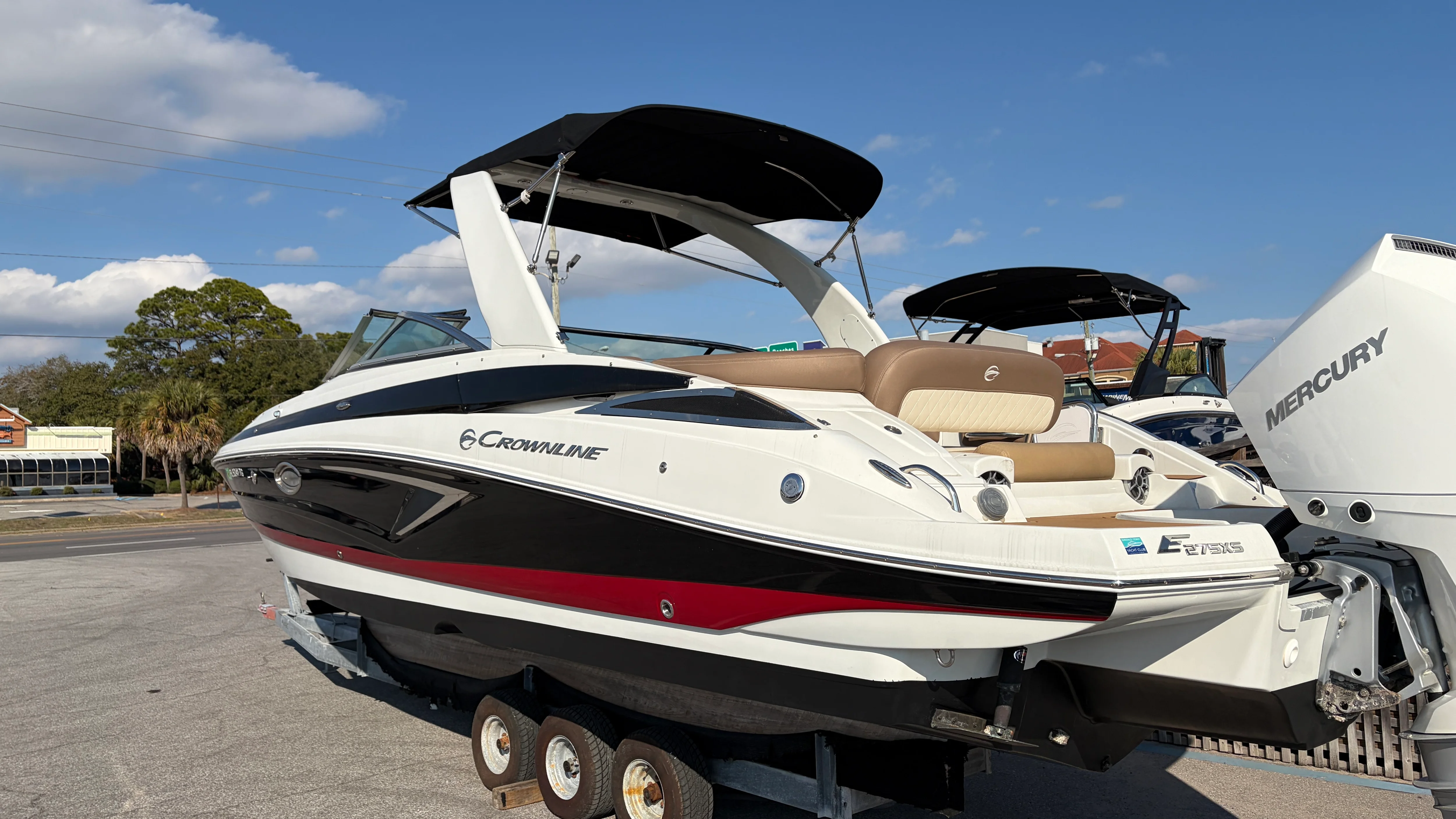 2022 Crownline 270 Image Thumbnail #2