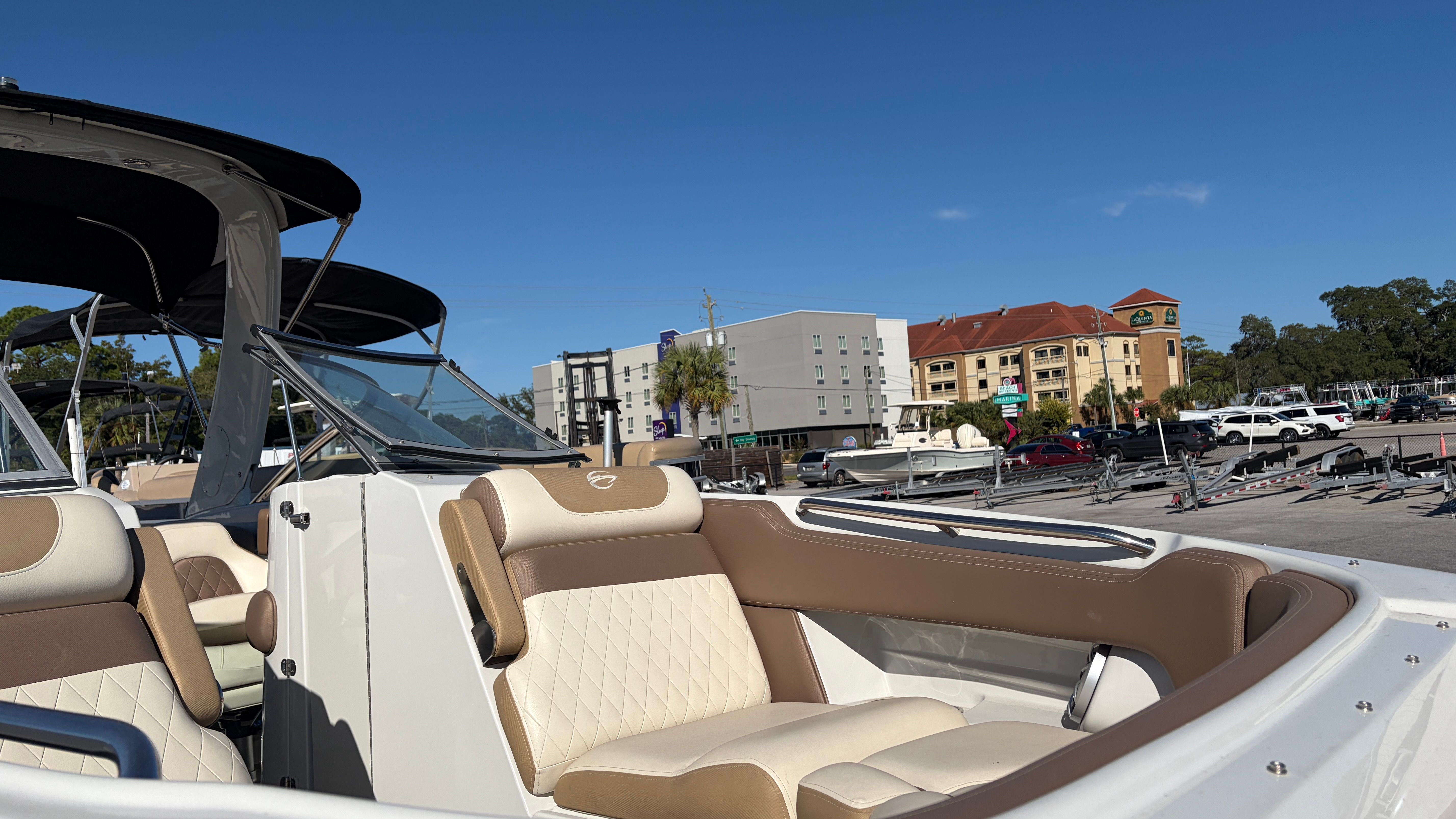 2022 Crownline 270 Image Thumbnail #18