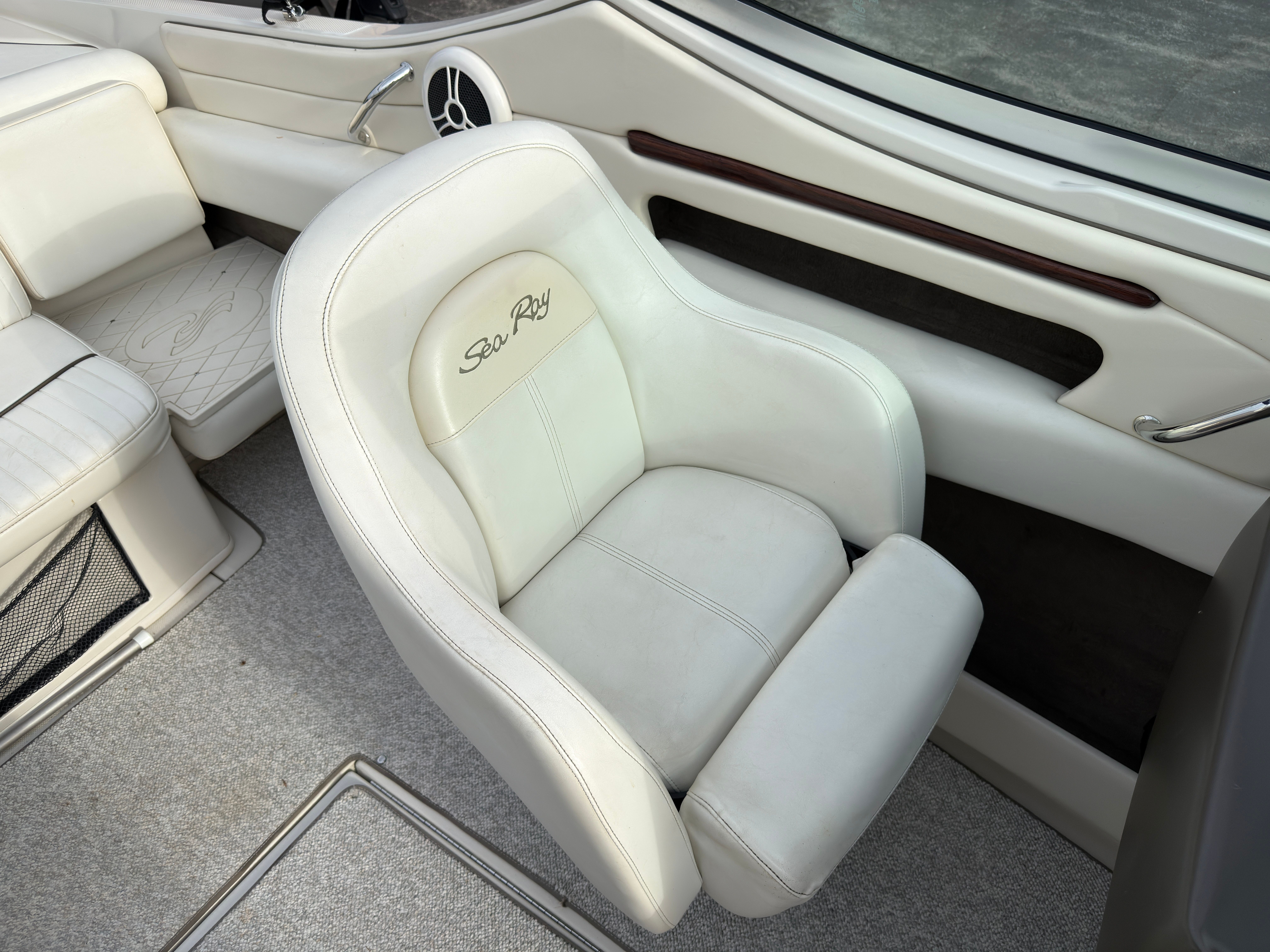 2008 Sea Ray 230 SELECT Image Thumbnail #10