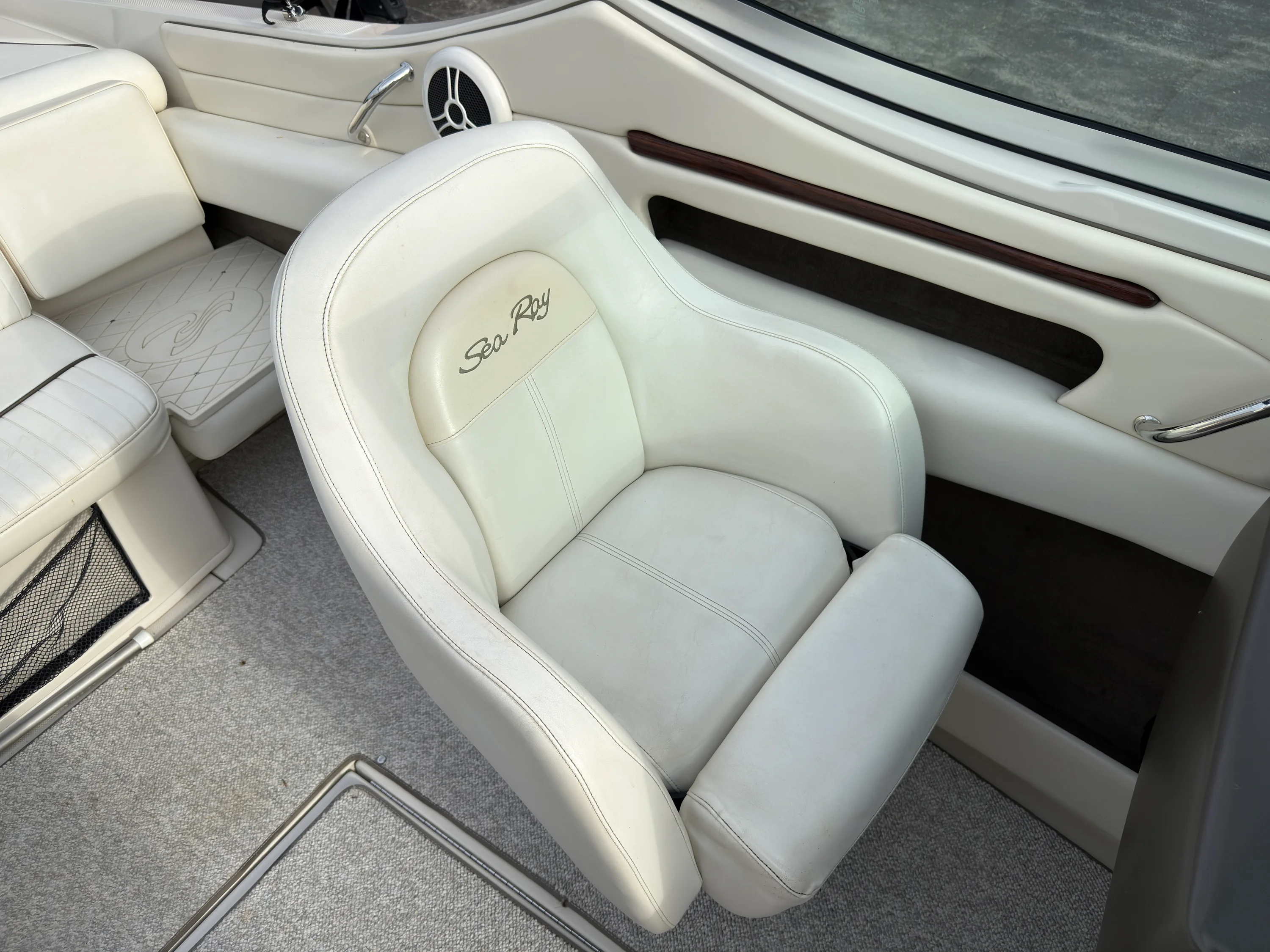 2008 Sea Ray 230 SELECT Image Thumbnail #10