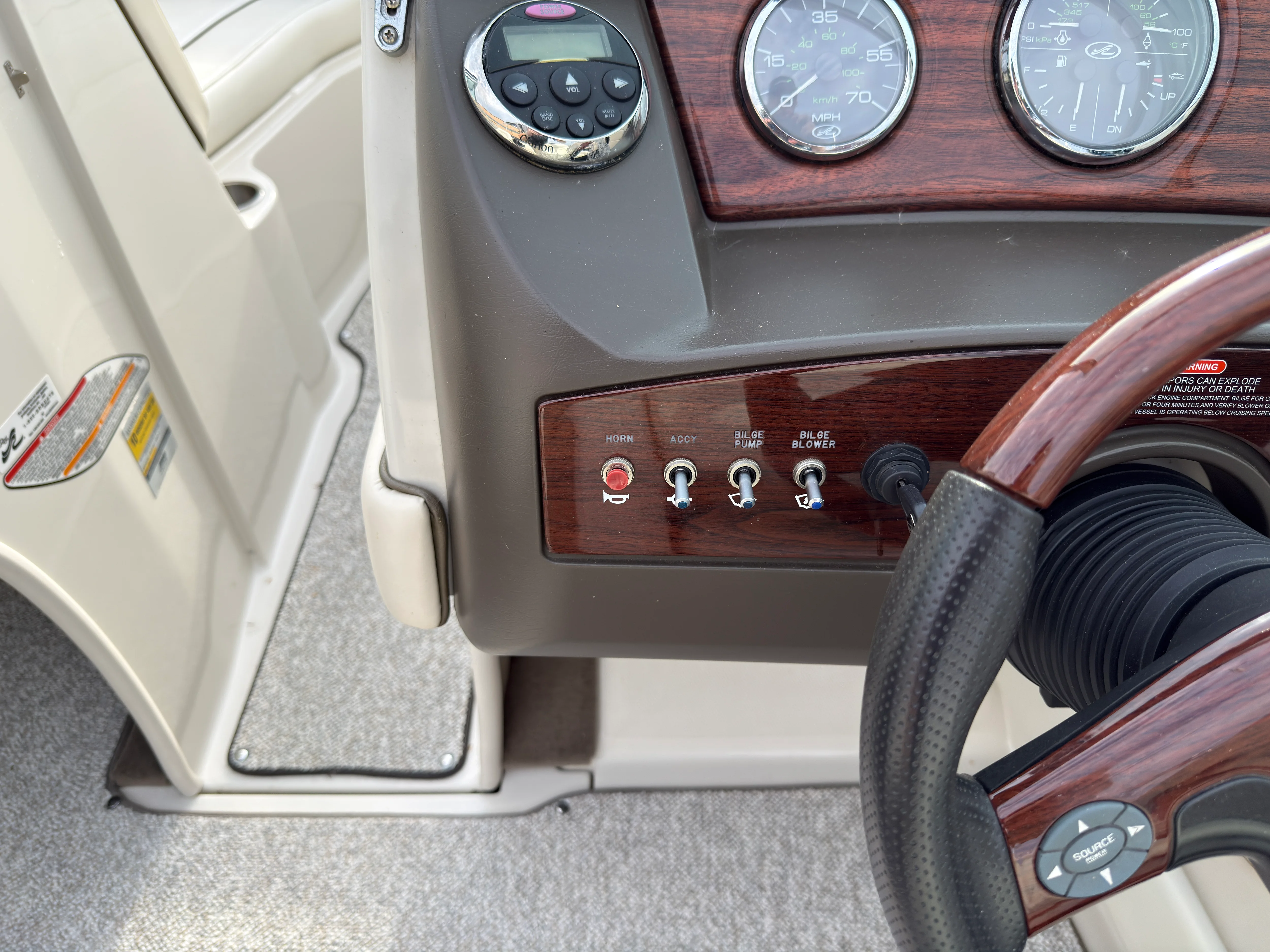 2008 Sea Ray 230 SELECT Image Thumbnail #16