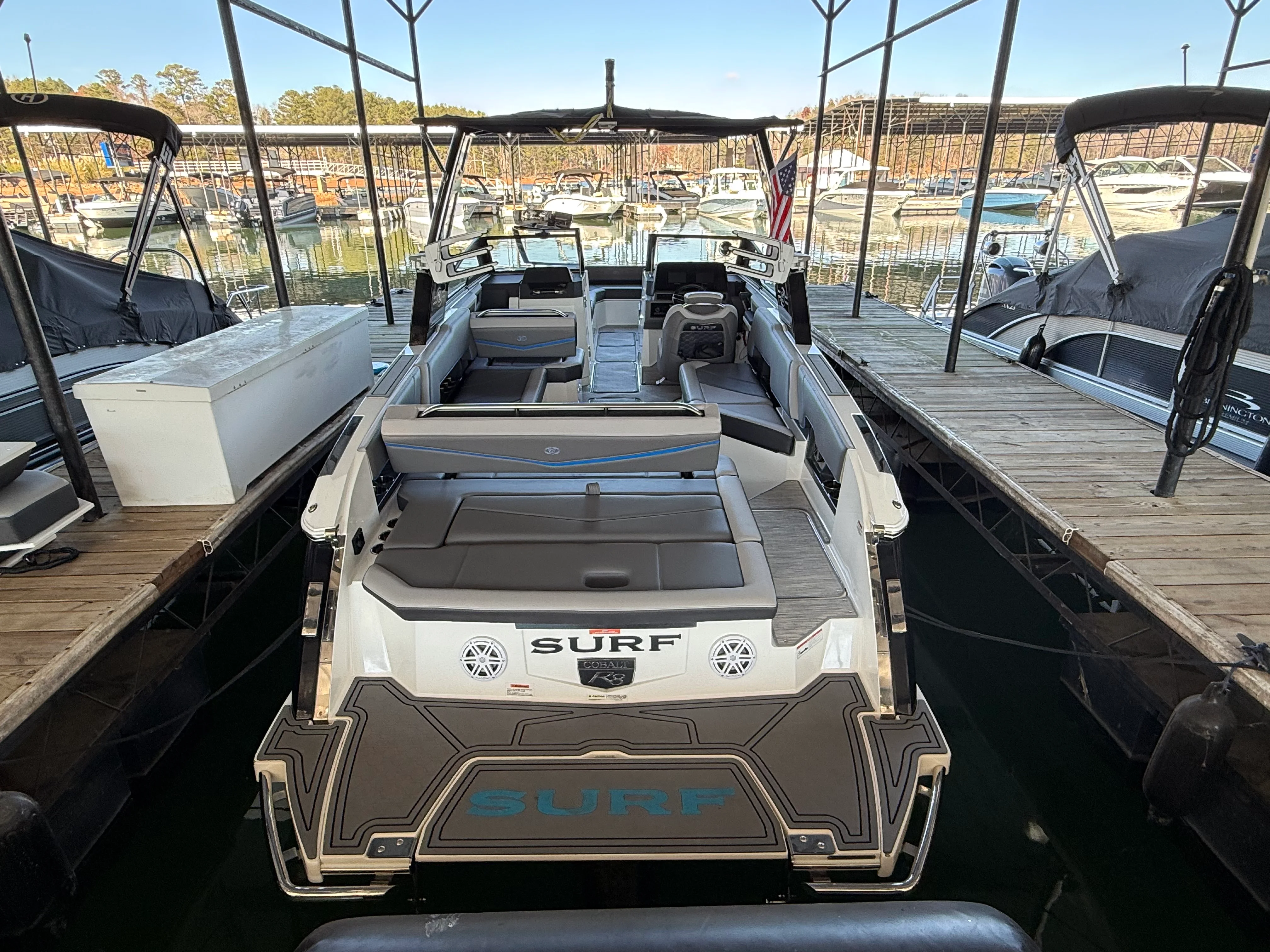 2022 Cobalt R8 SURF Image Thumbnail #11