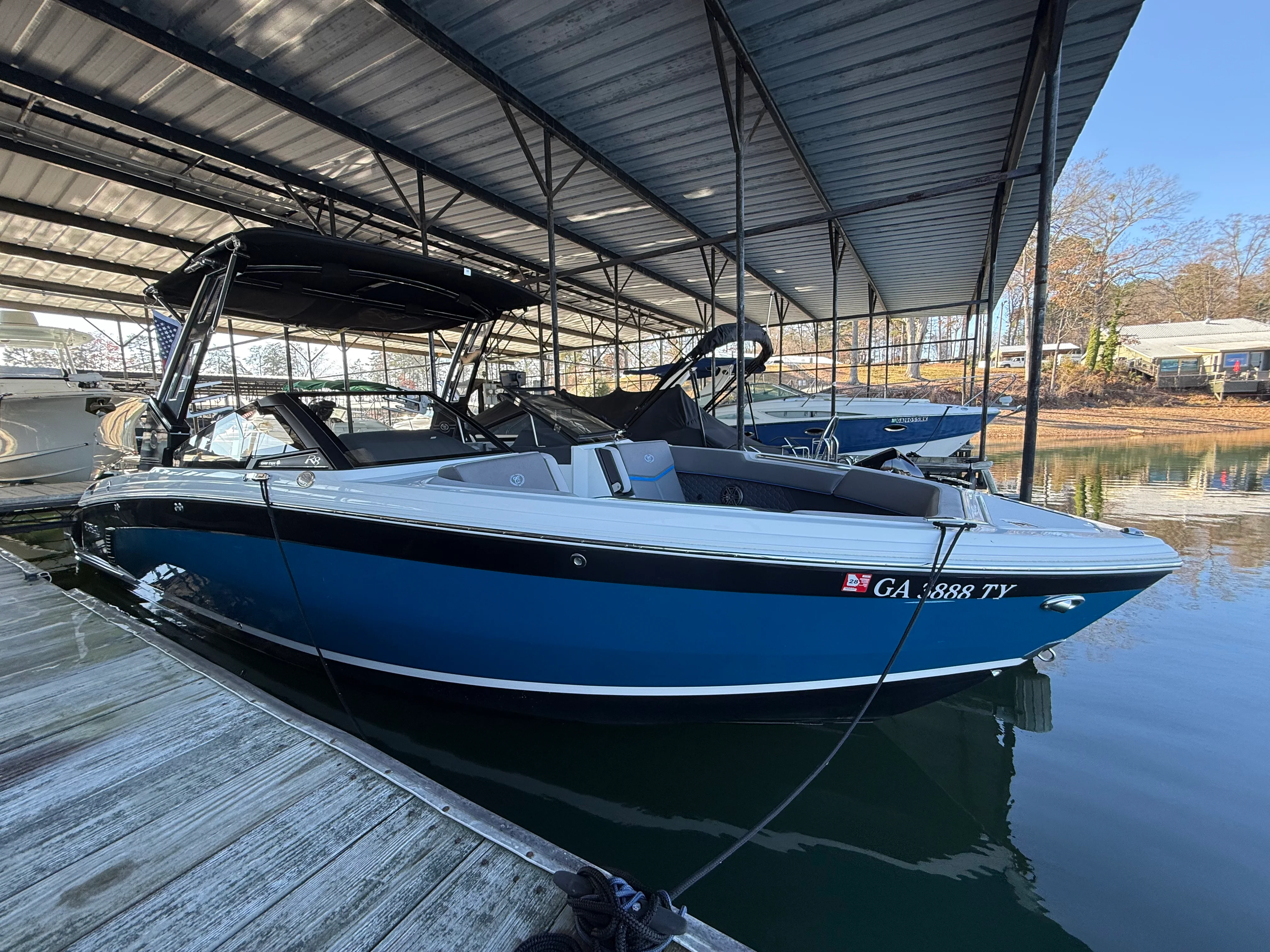 2022 Cobalt R8 SURF Image Thumbnail #2