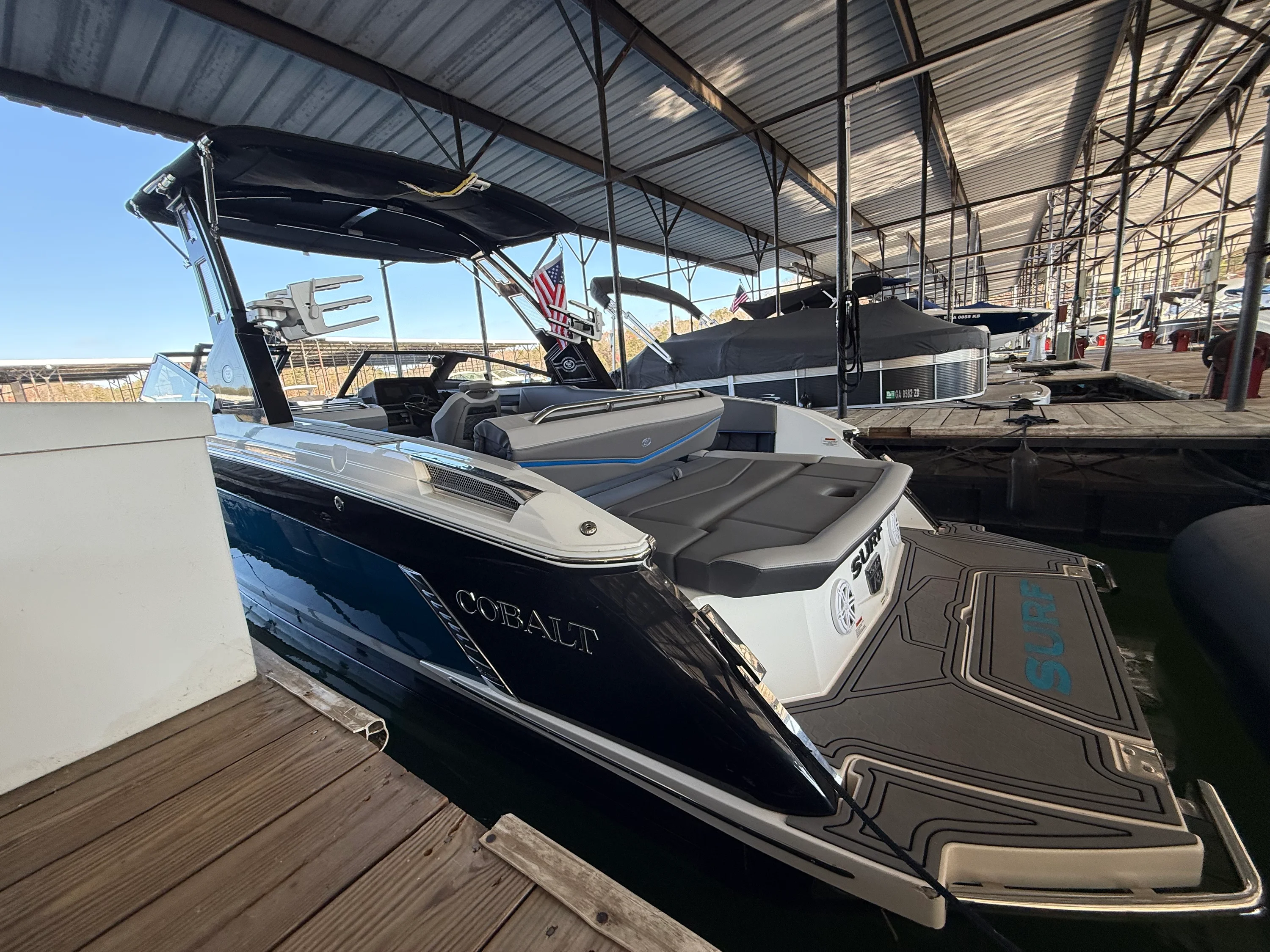 2022 Cobalt R8 SURF Image Thumbnail #4