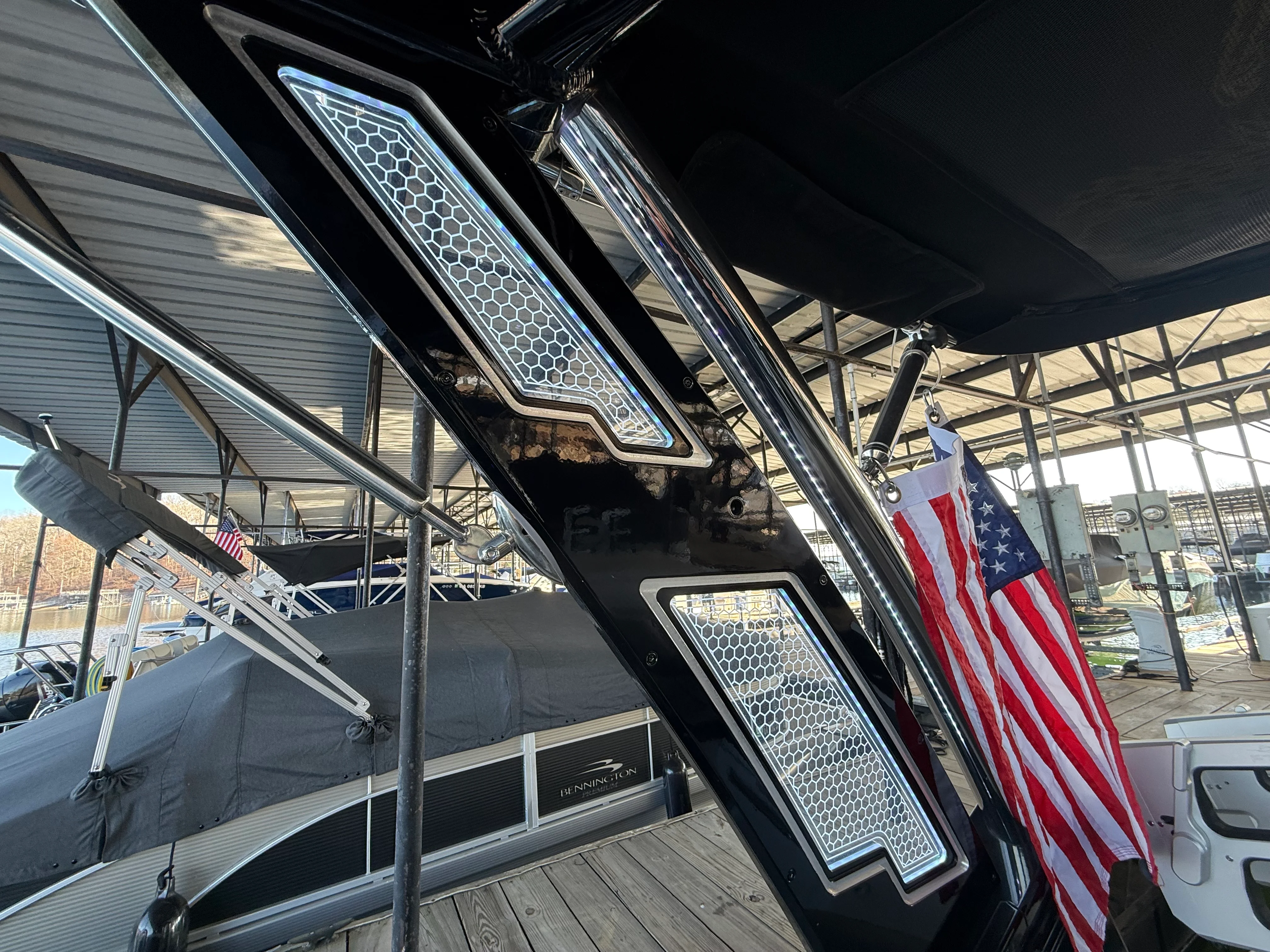 2022 Cobalt R8 SURF Image Thumbnail #9