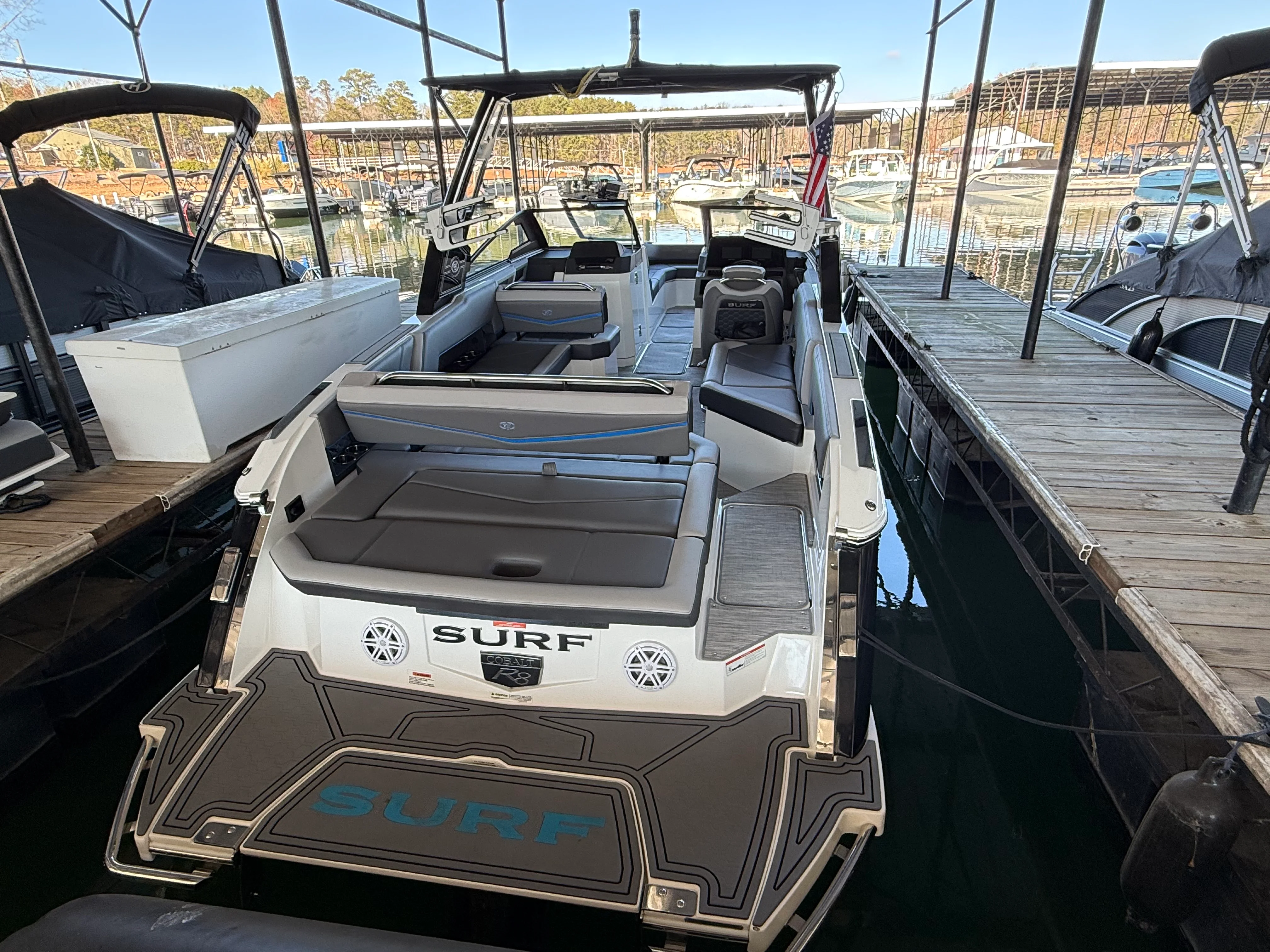 2022 Cobalt R8 SURF Image Thumbnail #13