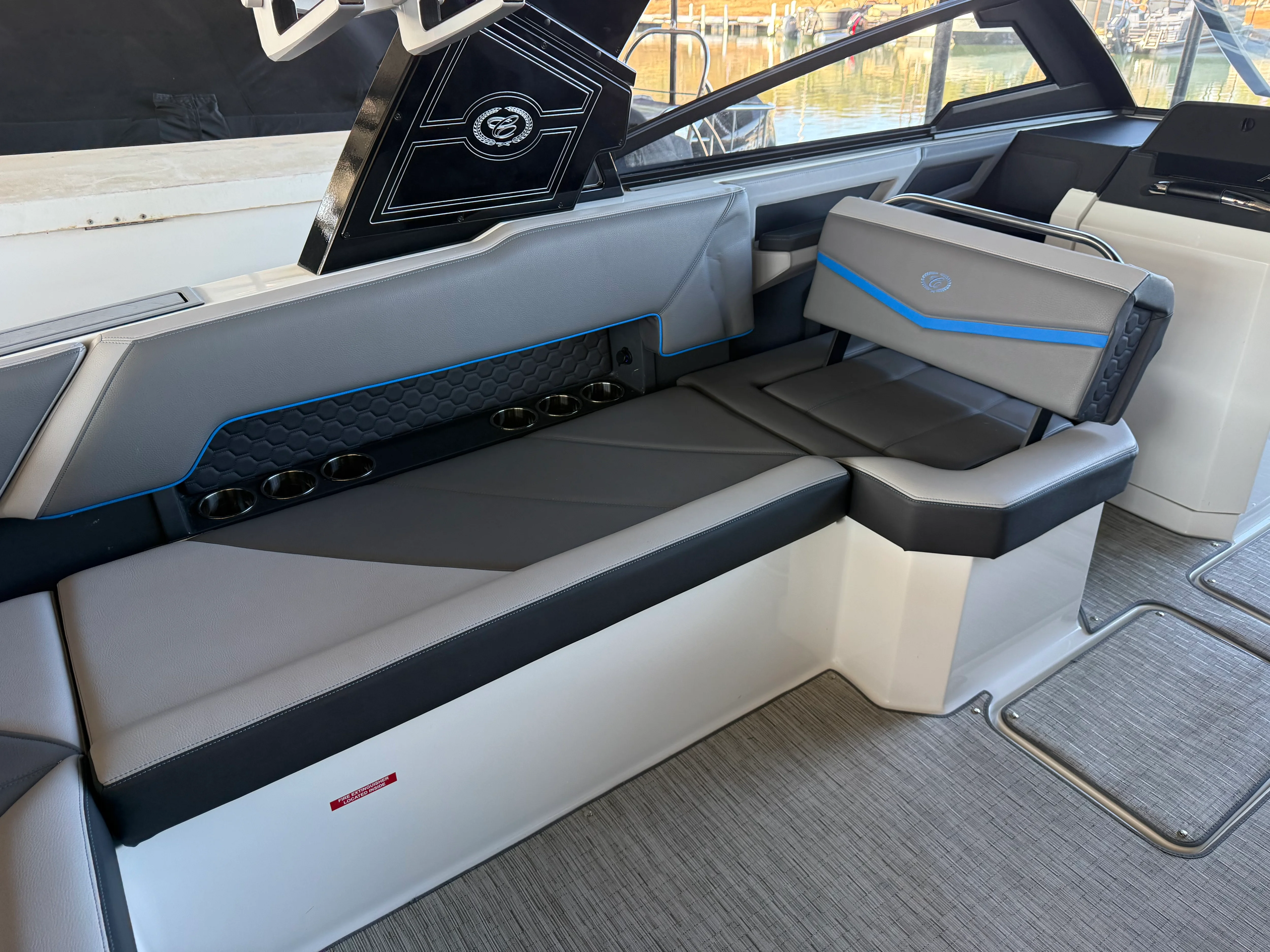 2022 Cobalt R8 SURF Image Thumbnail #32