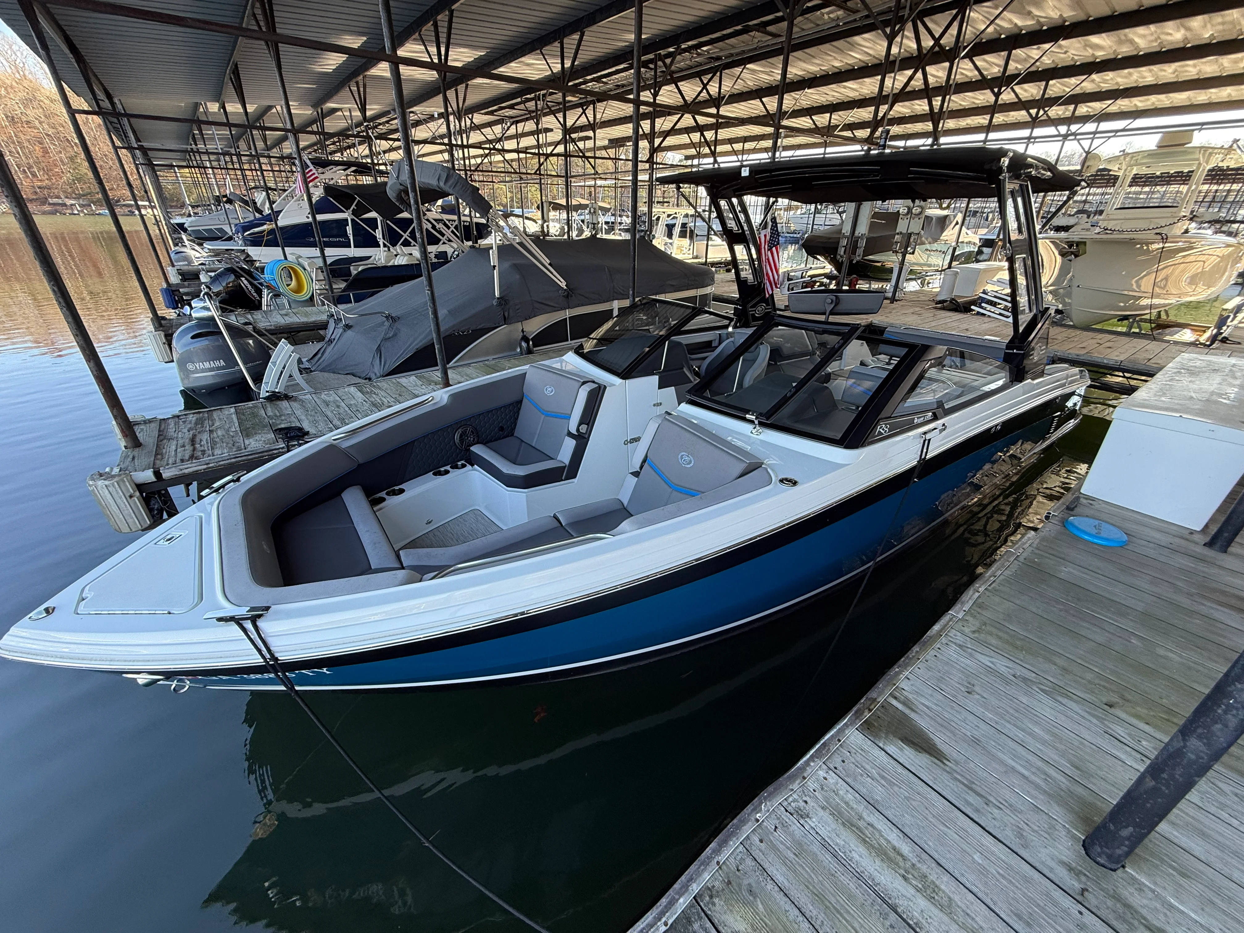 2022 Cobalt R8 SURF Image Thumbnail #3