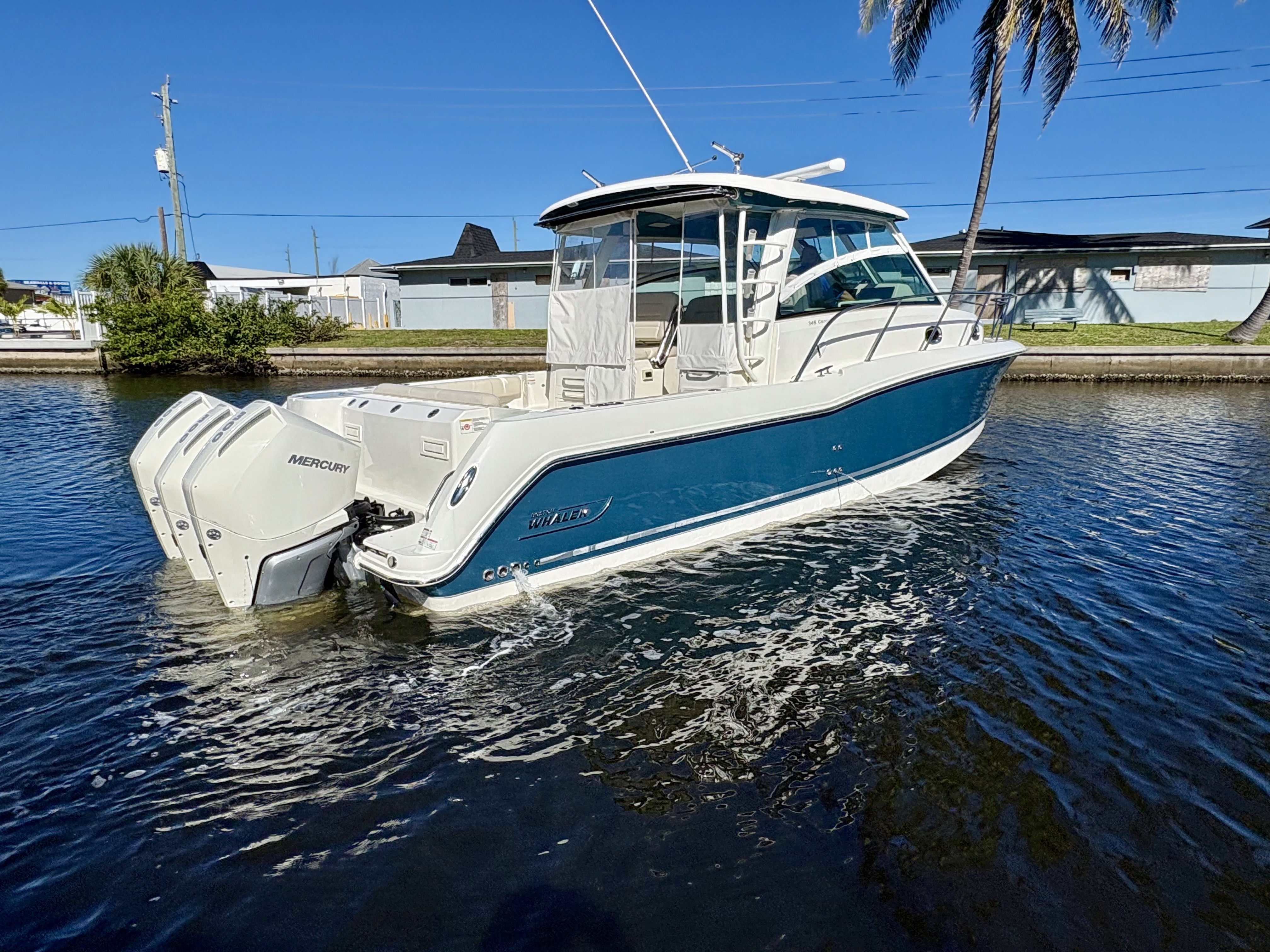 2021 Boston Whaler 345 CONQUEST Image Thumbnail #6