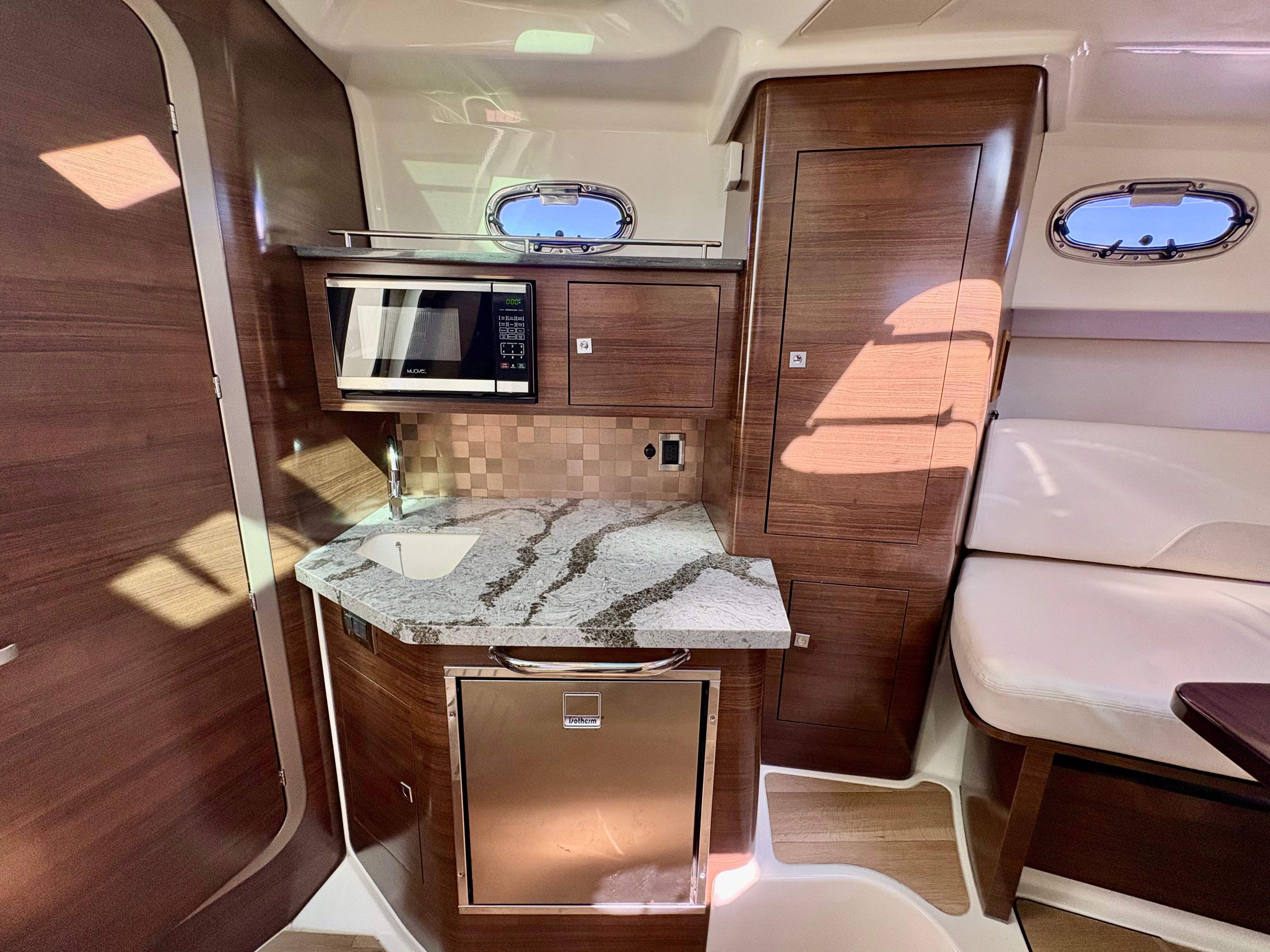 2021 Boston Whaler 345 CONQUEST Image Thumbnail #52