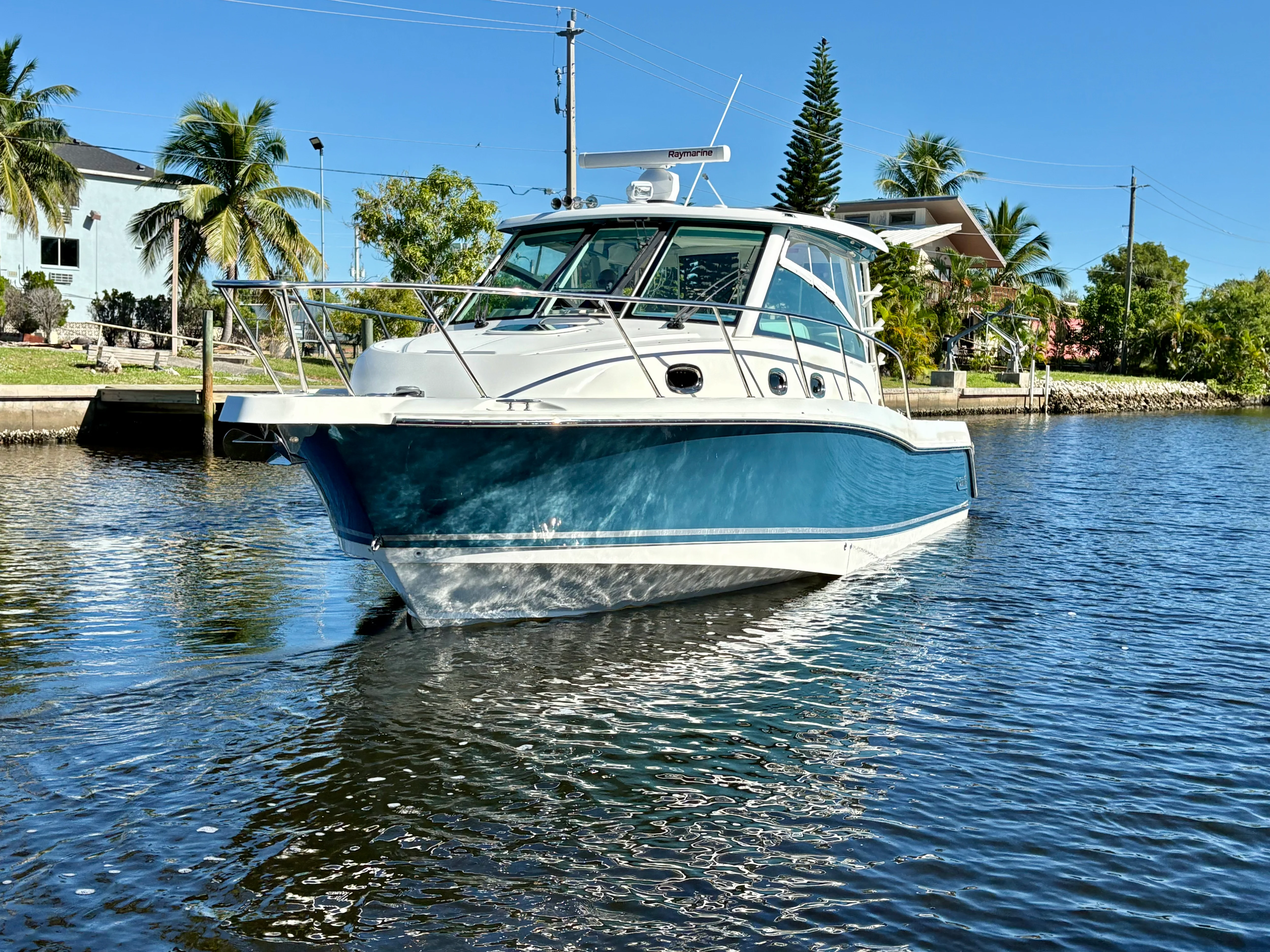 2021 Boston Whaler 345 CONQUEST Image Thumbnail #2