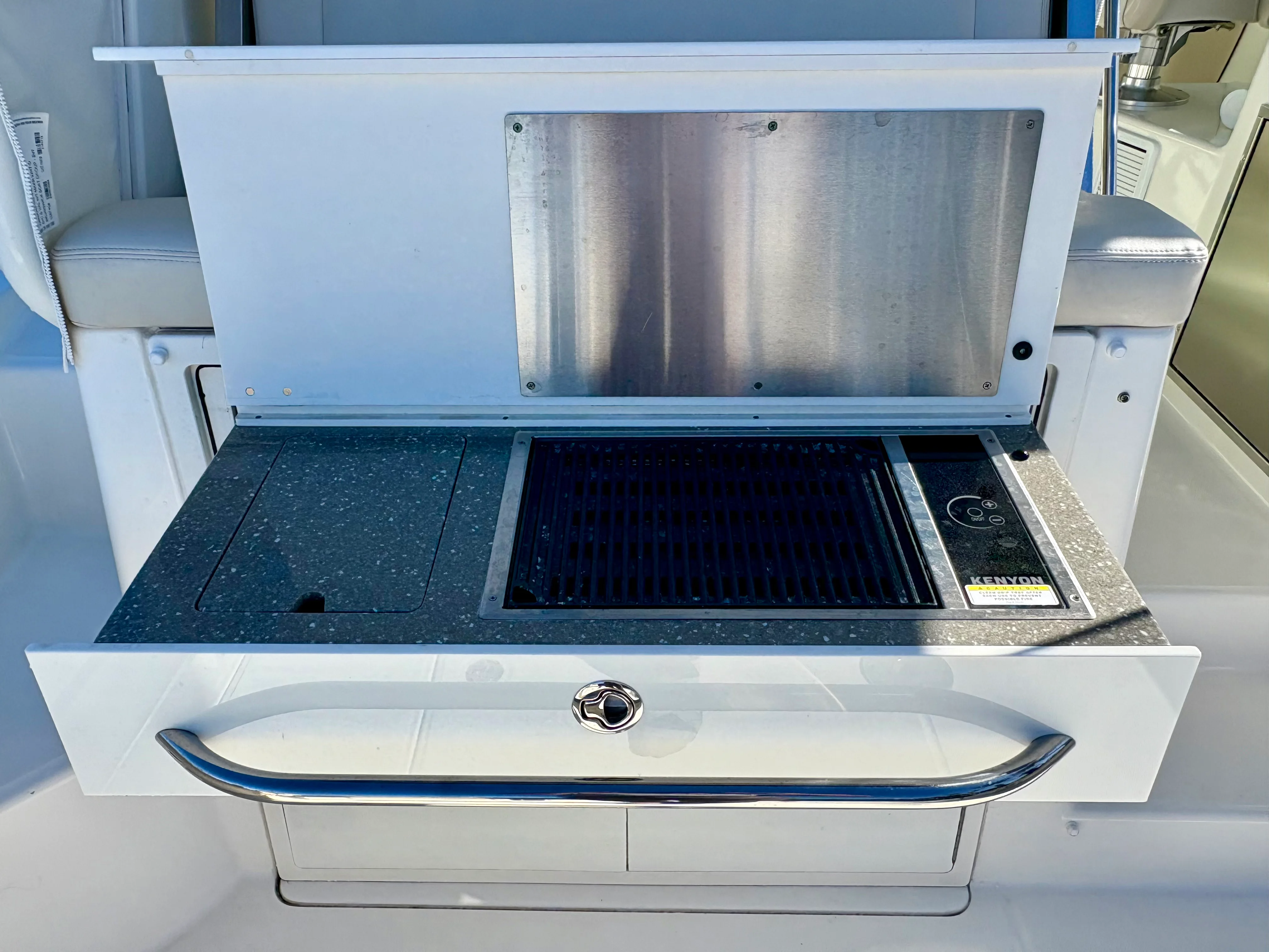 2021 Boston Whaler 345 CONQUEST Image Thumbnail #28