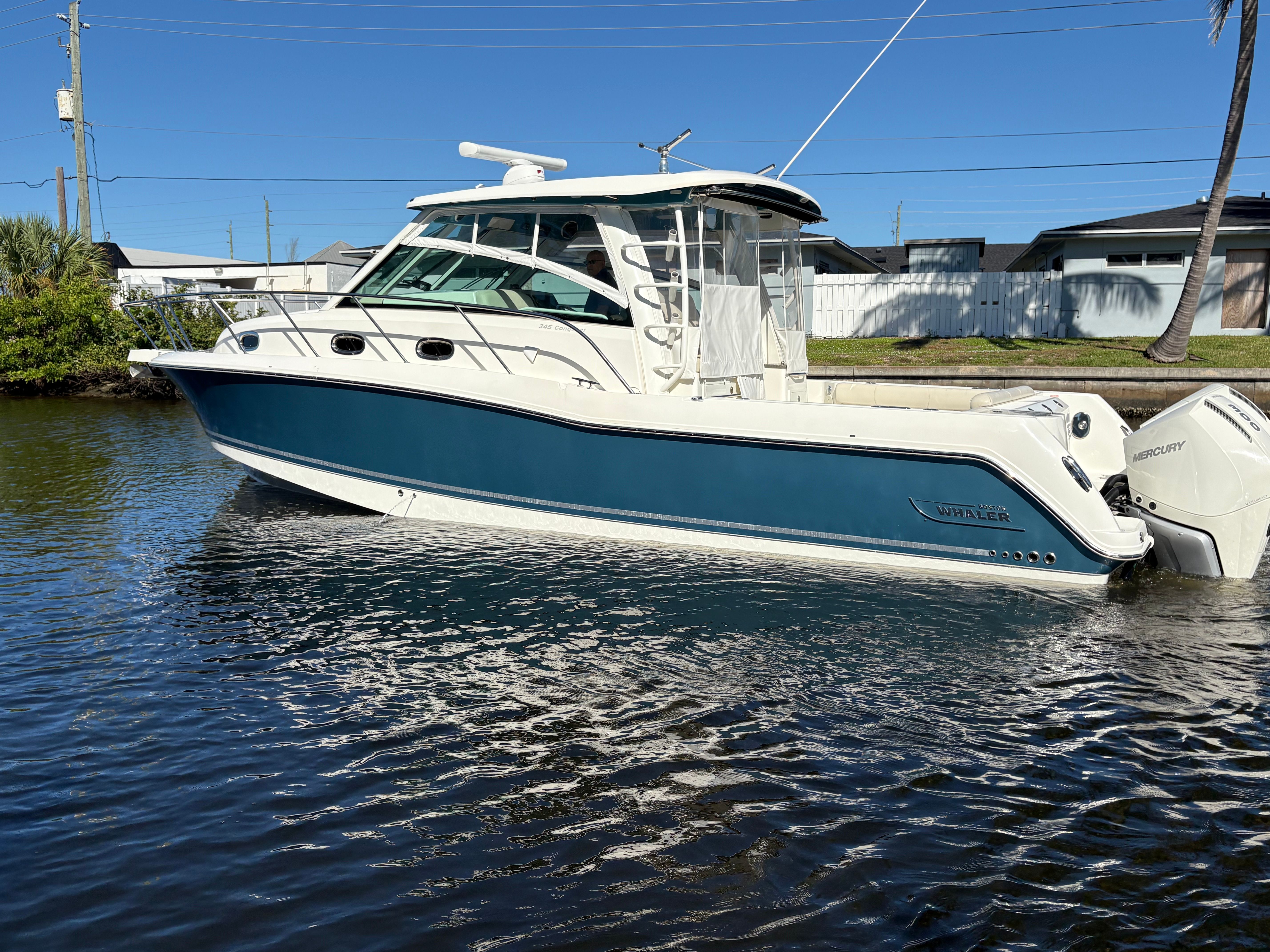 2021 Boston Whaler 345 CONQUEST Image Thumbnail #17