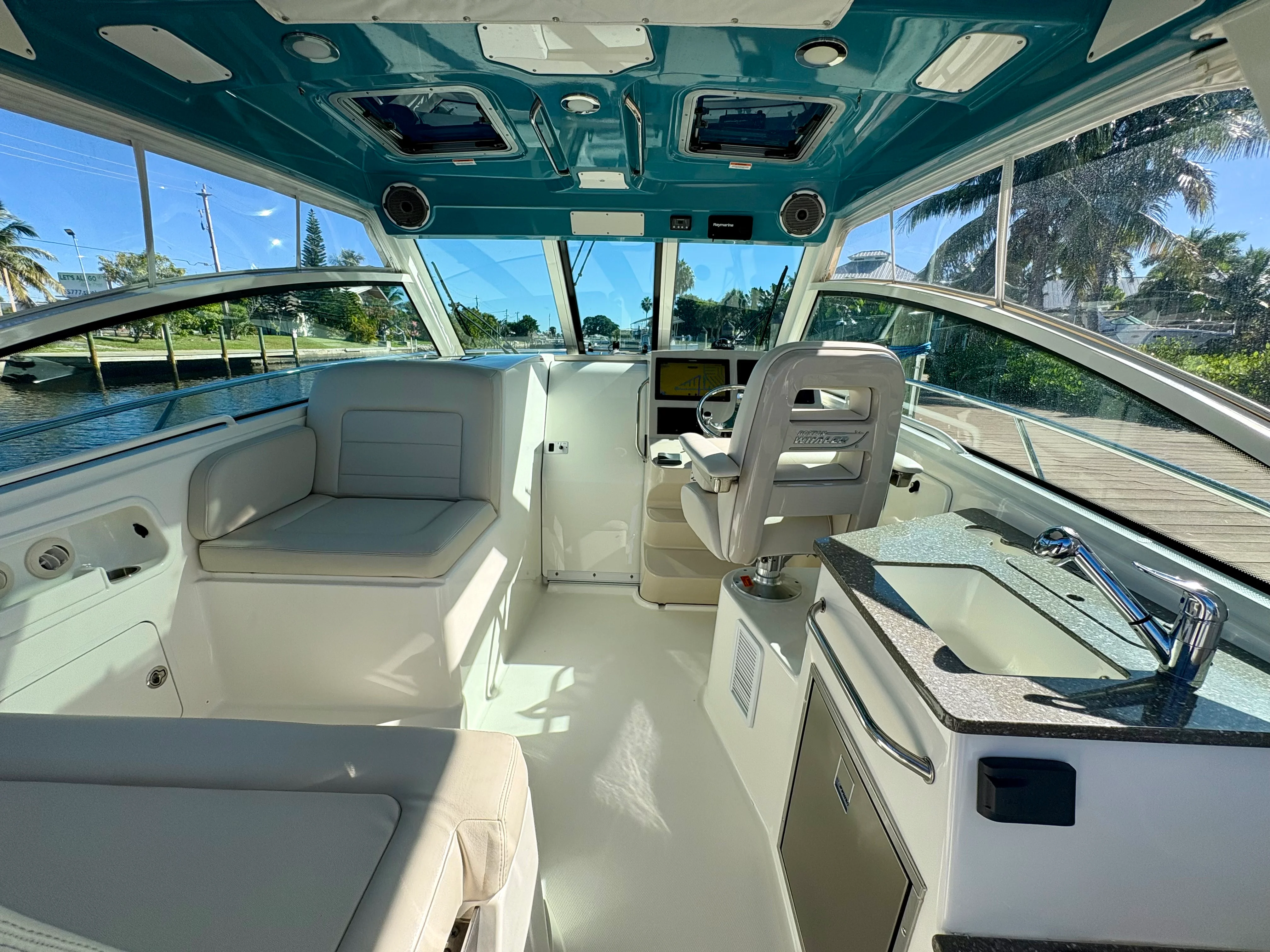 2021 Boston Whaler 345 CONQUEST Image Thumbnail #39