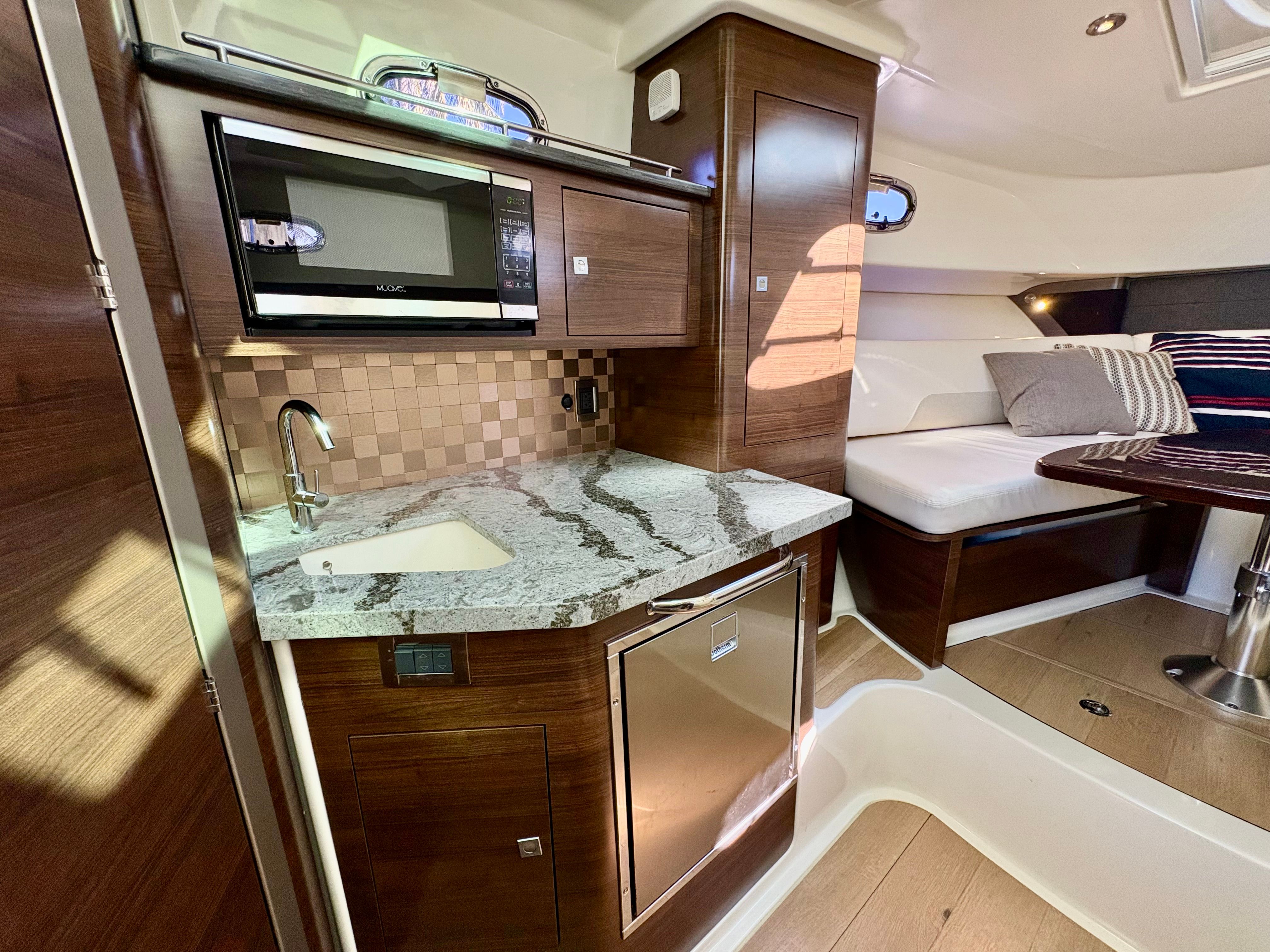 2021 Boston Whaler 345 CONQUEST Image Thumbnail #51