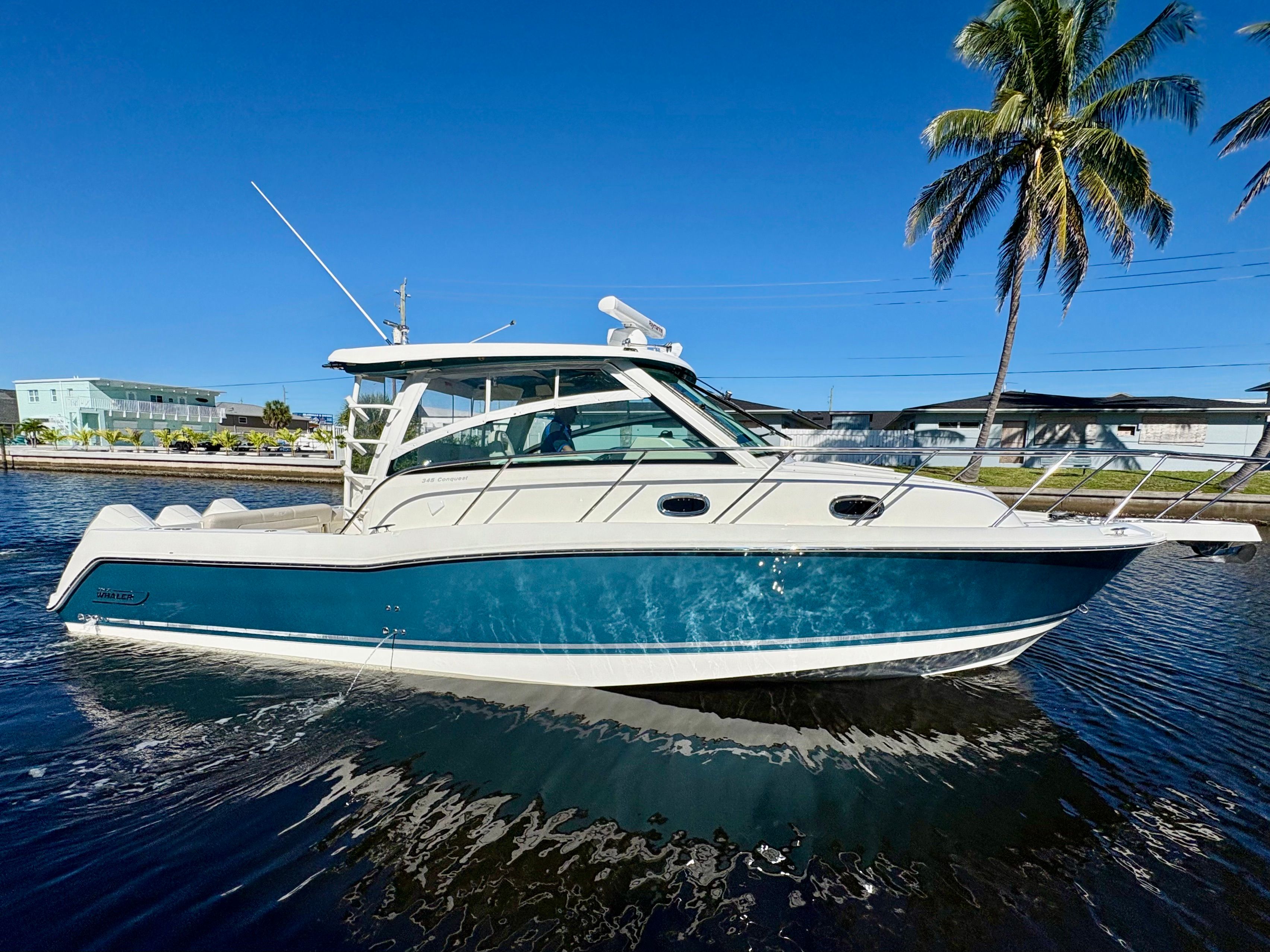 2021 Boston Whaler 345 CONQUEST Image Thumbnail #13