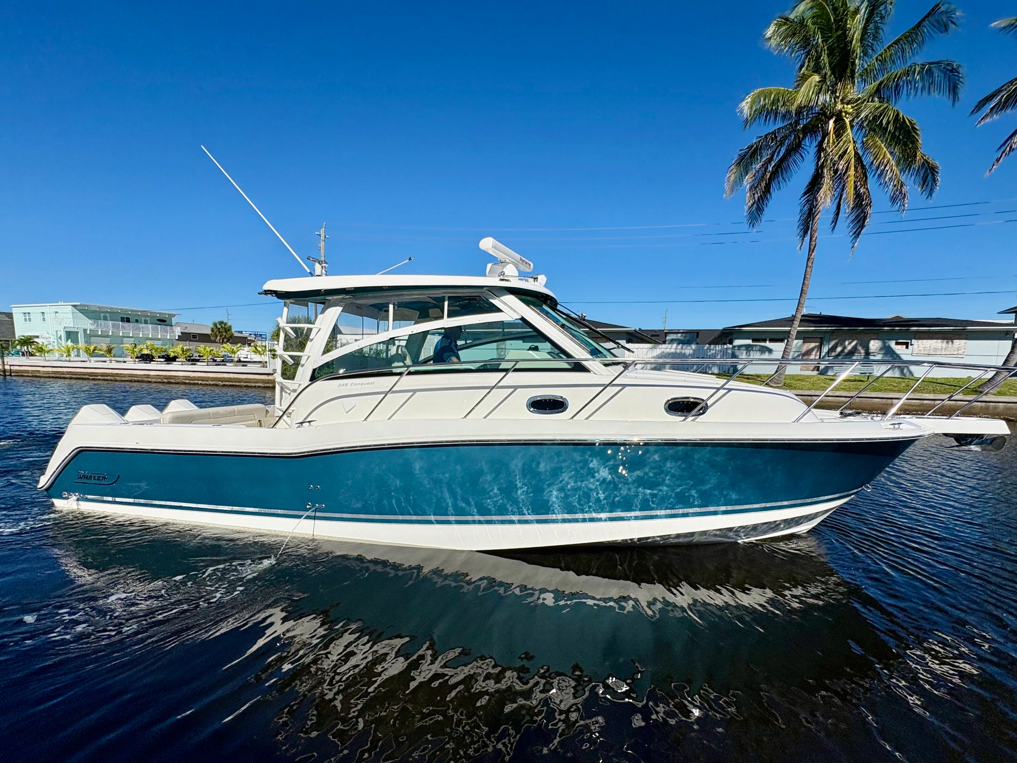 2021 Boston Whaler 345 CONQUEST Image Thumbnail #13