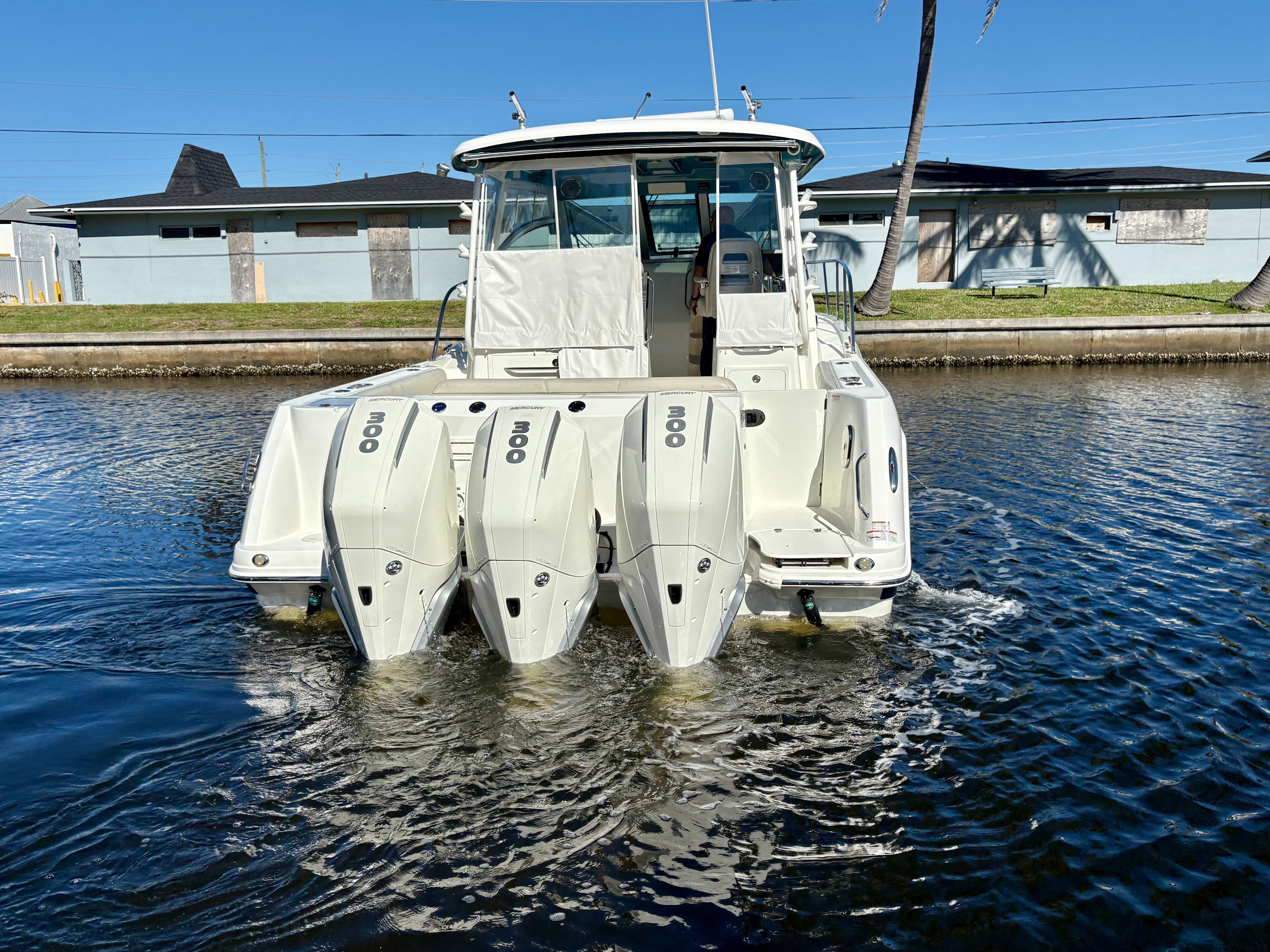 2021 Boston Whaler 345 CONQUEST Image Thumbnail #7