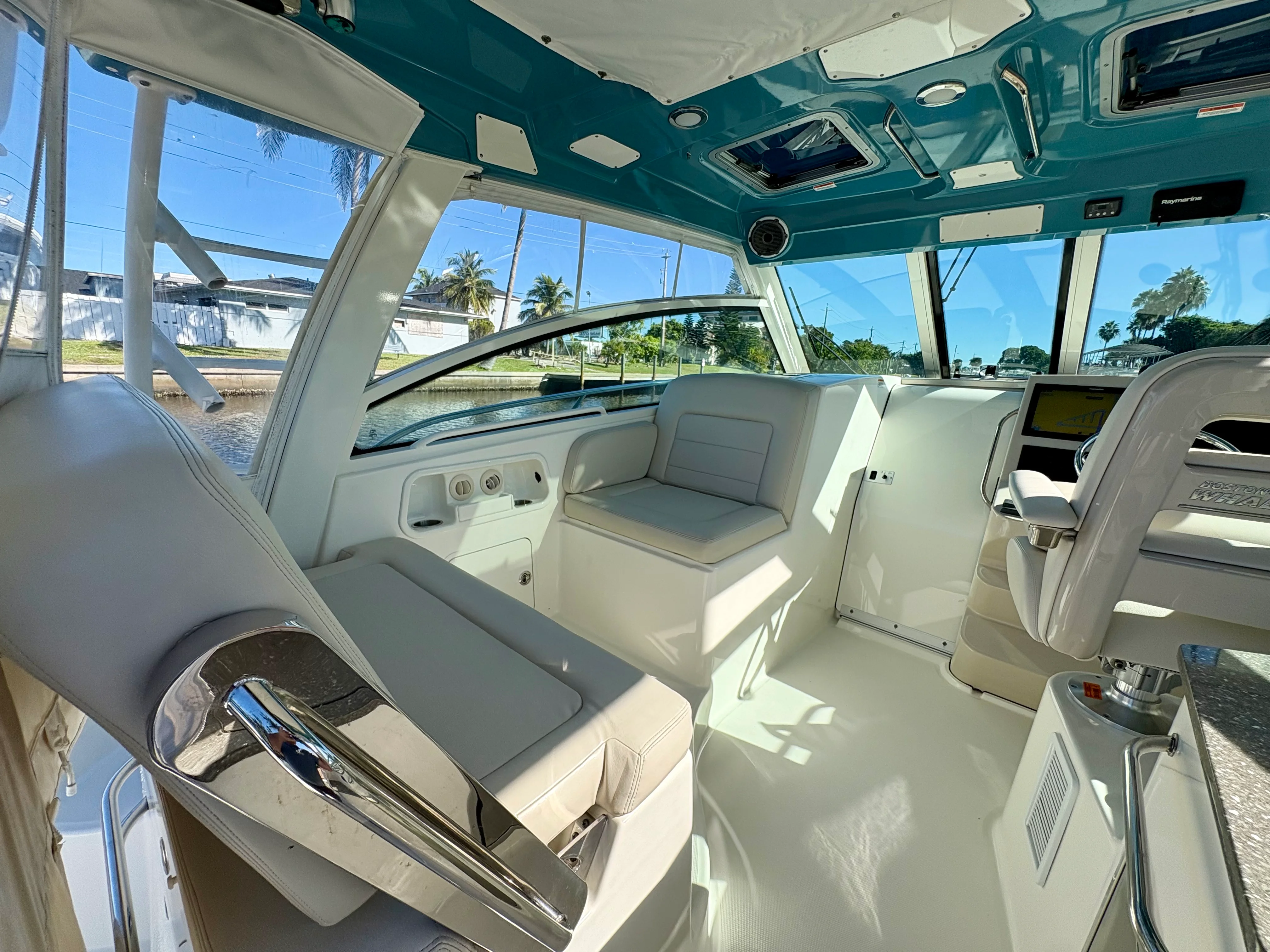 2021 Boston Whaler 345 CONQUEST Image Thumbnail #38