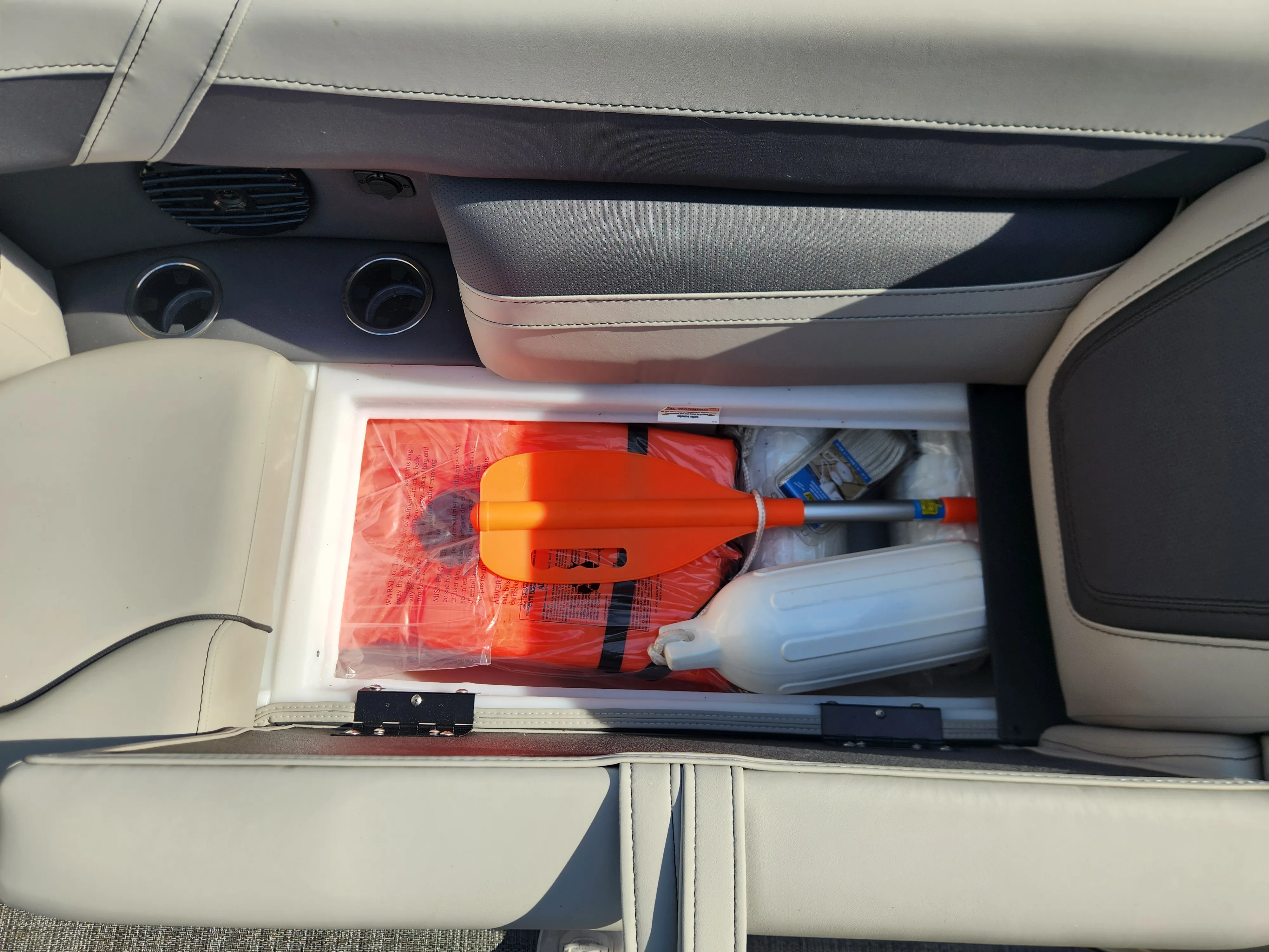 2024 Barletta 22 CC TRITOON Image Thumbnail #9