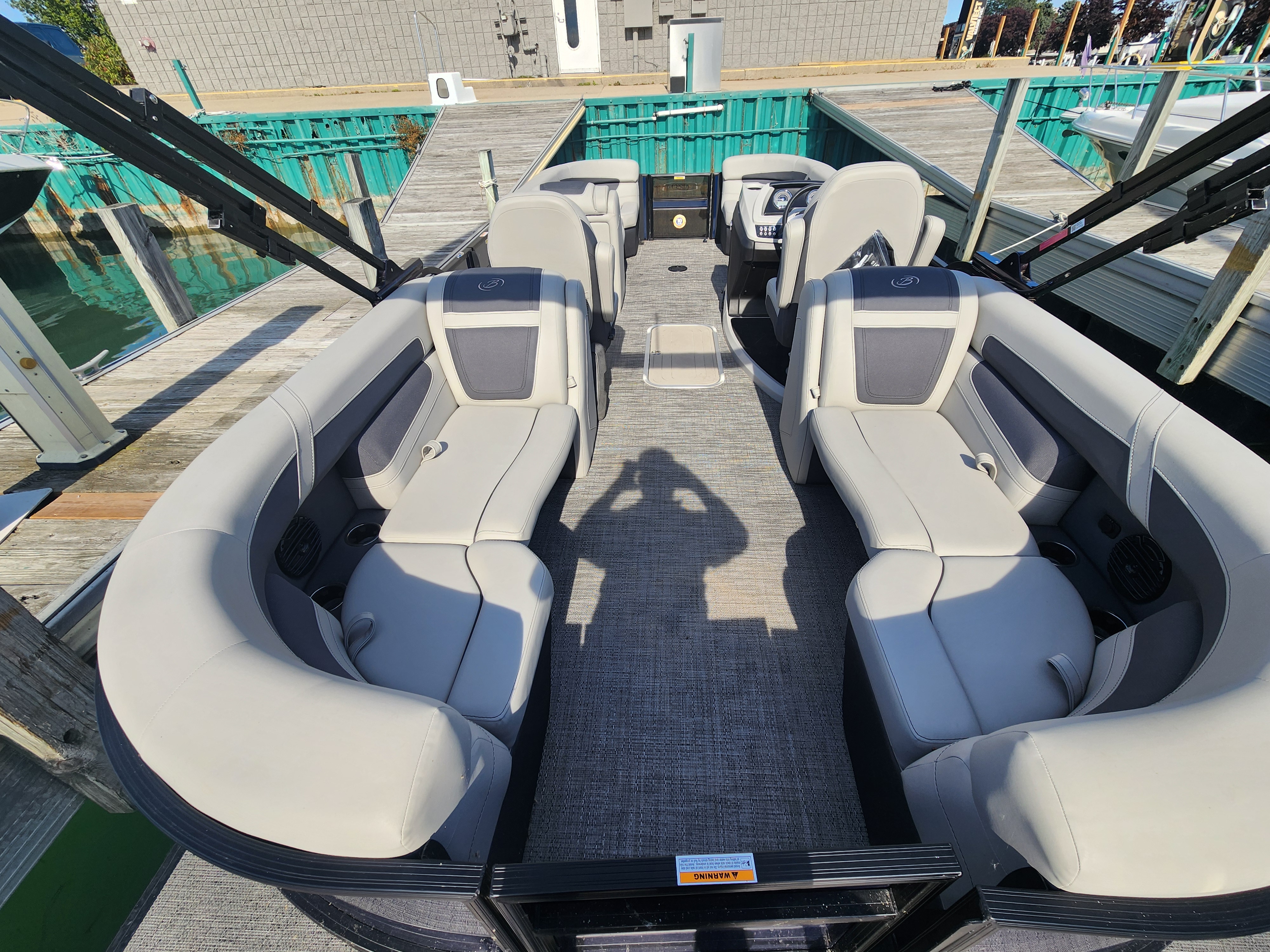 2024 Barletta 22 CC TRITOON Image Thumbnail #6