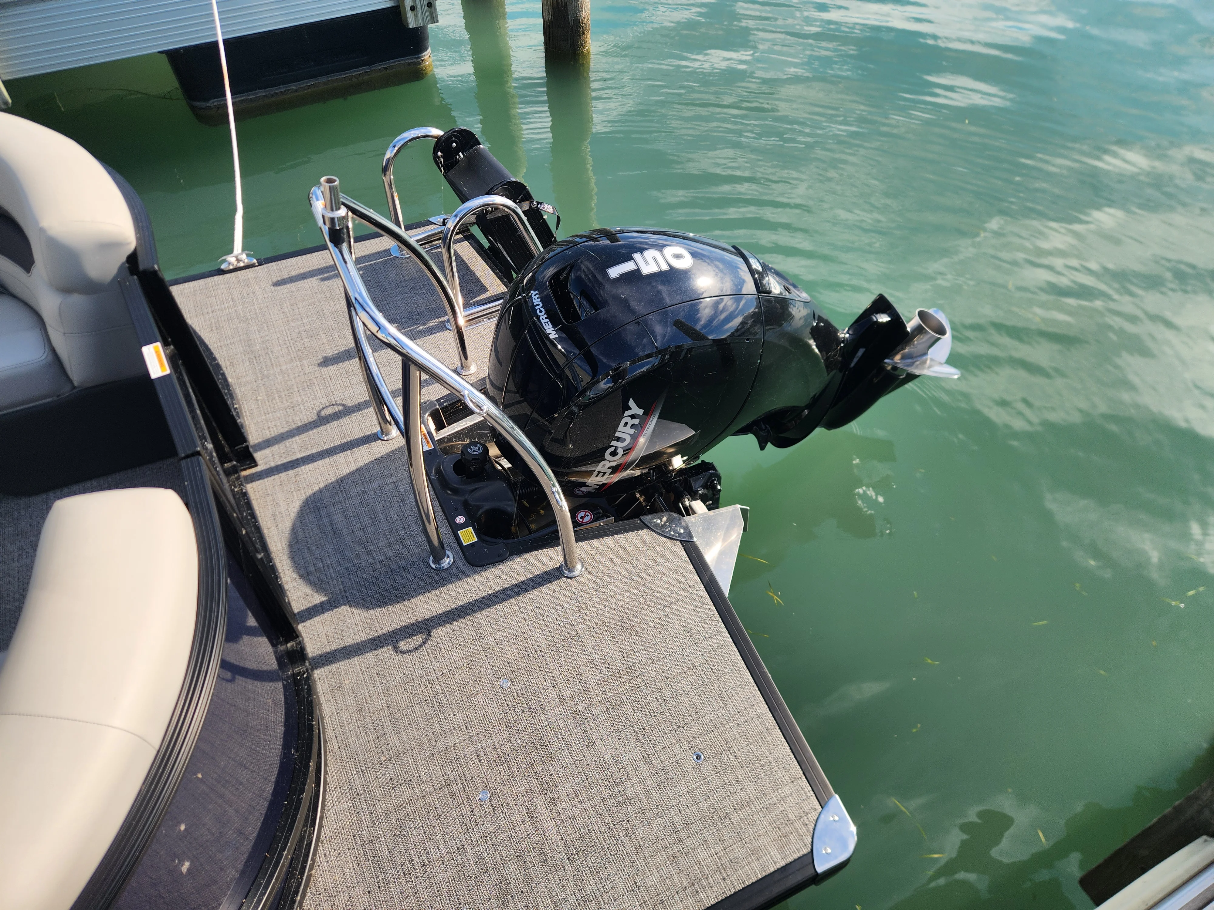 2024 Barletta 22 CC TRITOON Image Thumbnail #5