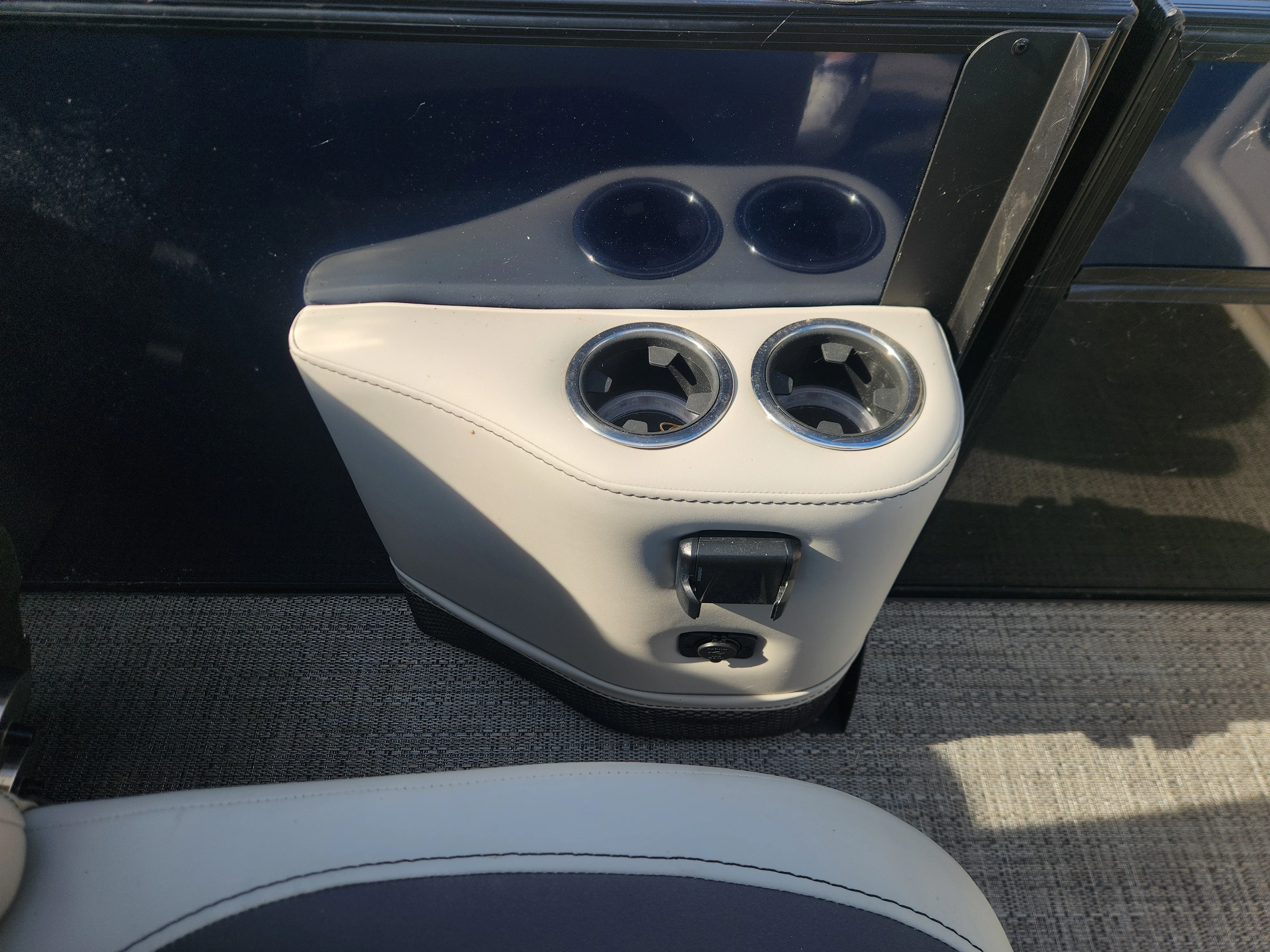 2024 Barletta 22 CC TRITOON Image Thumbnail #11