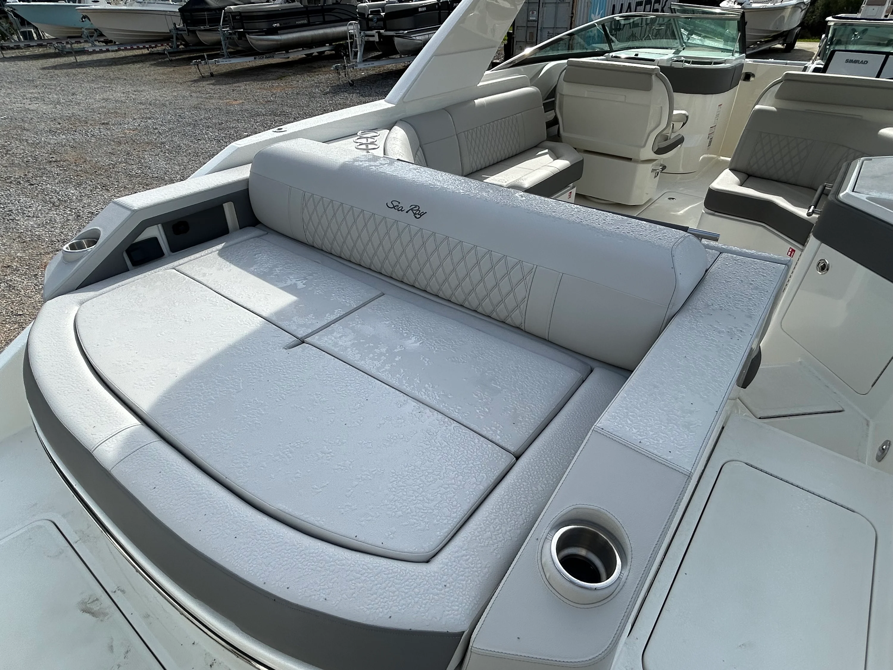 2026 Sea Ray SLX 310 Outboard Image Thumbnail #8