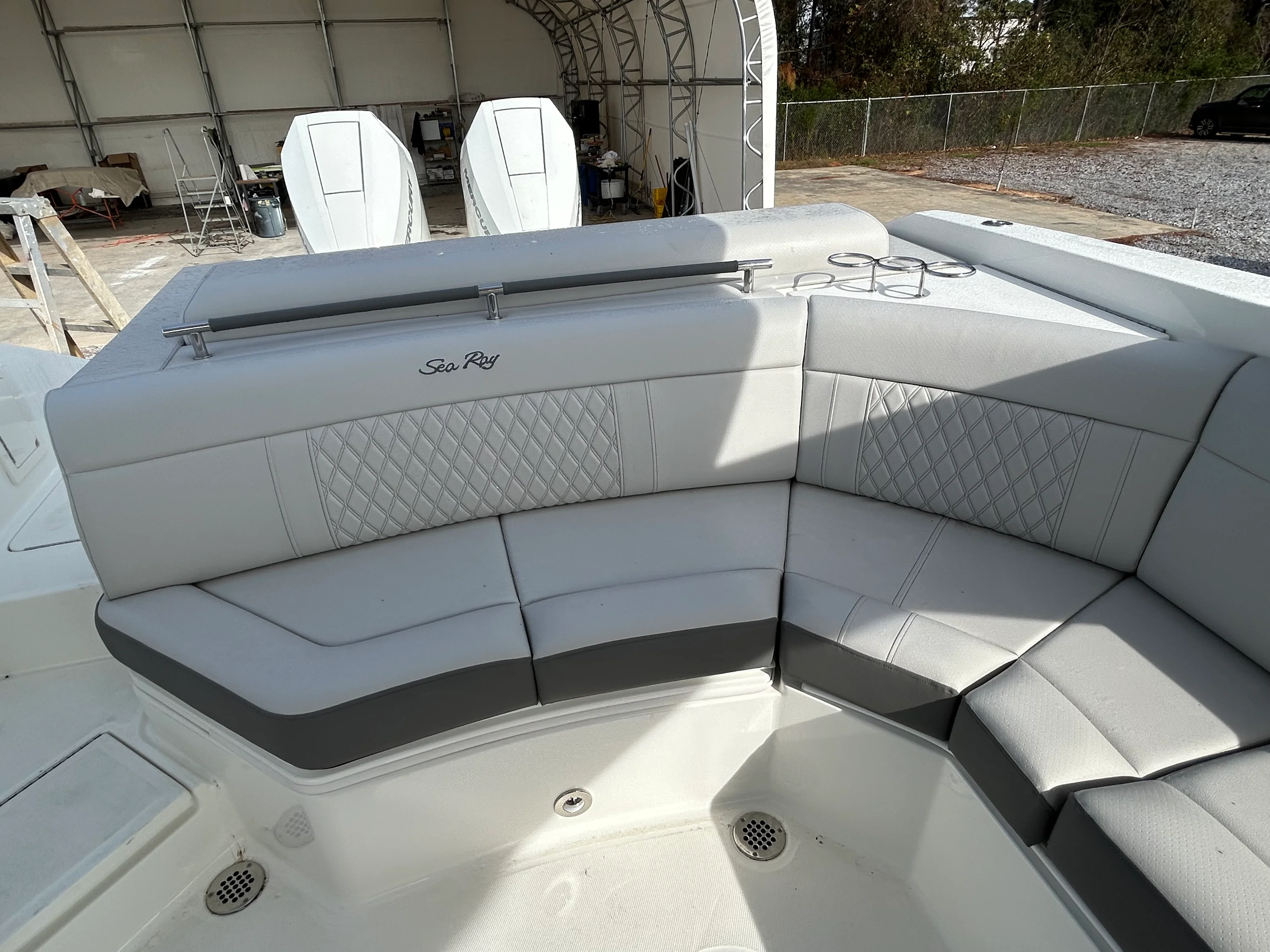 2026 Sea Ray SLX 310 Outboard Image Thumbnail #10