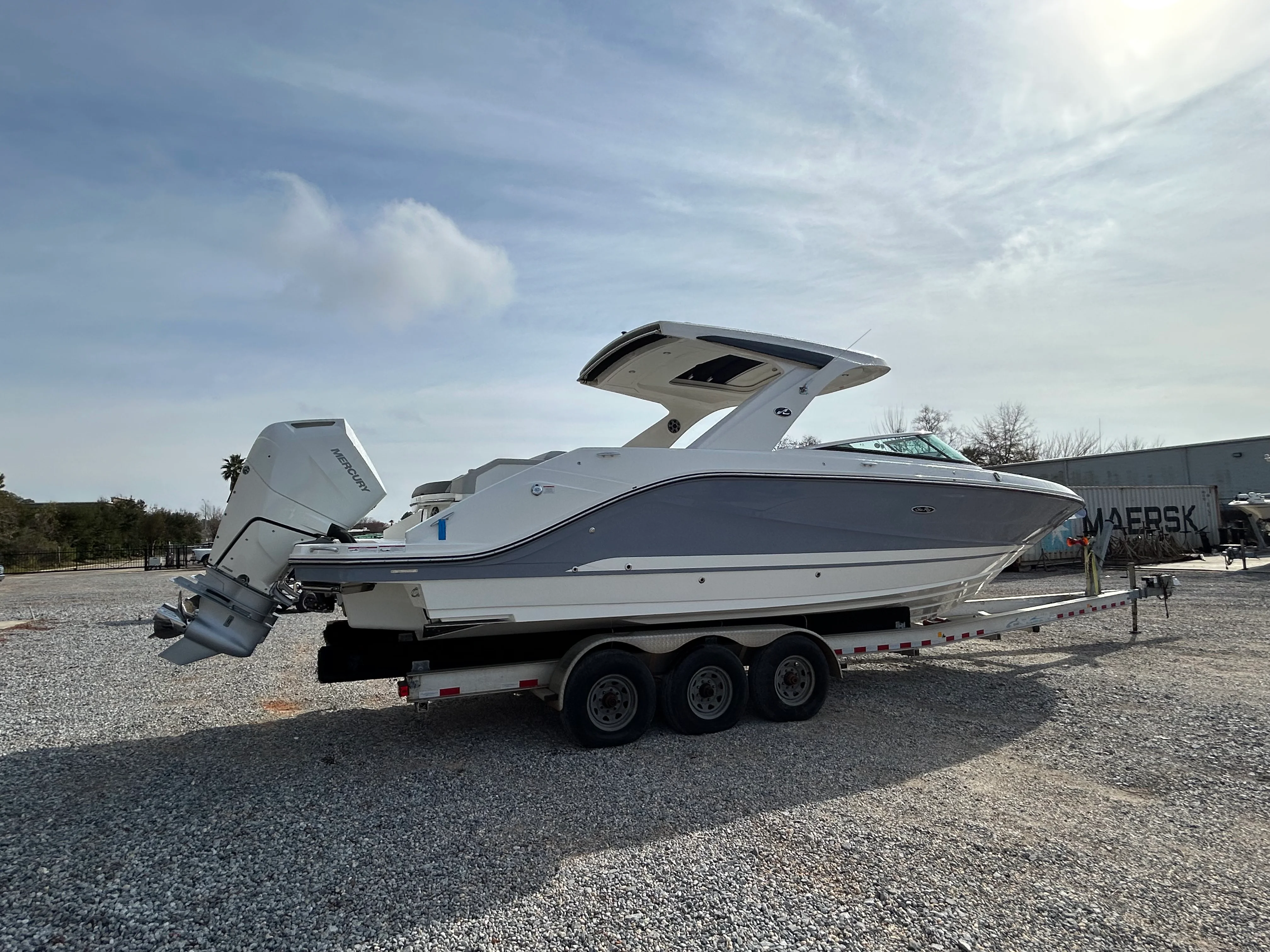 2026 Sea Ray SLX 310 Outboard Image Thumbnail #4