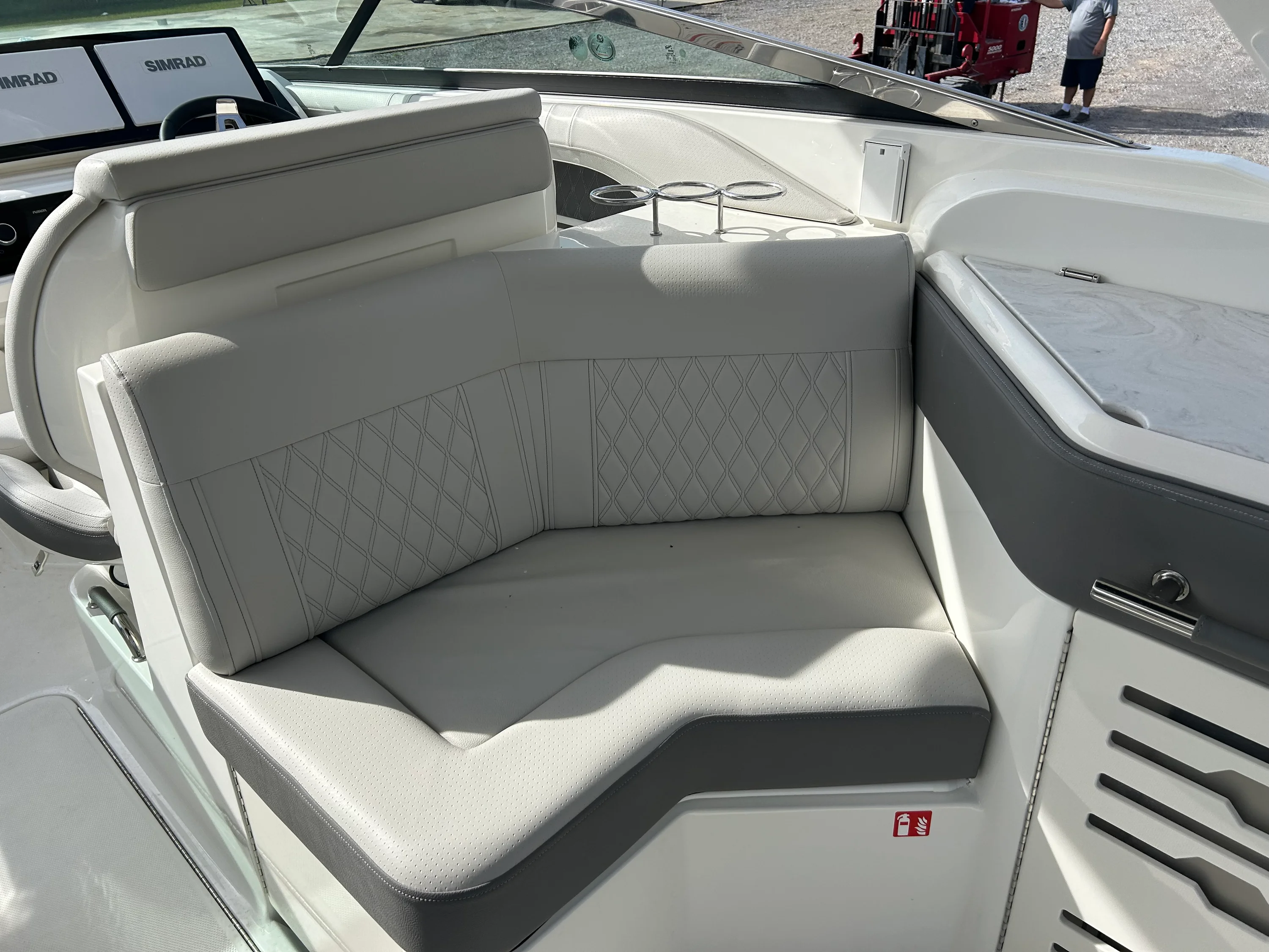 2026 Sea Ray SLX 310 Outboard Image Thumbnail #12