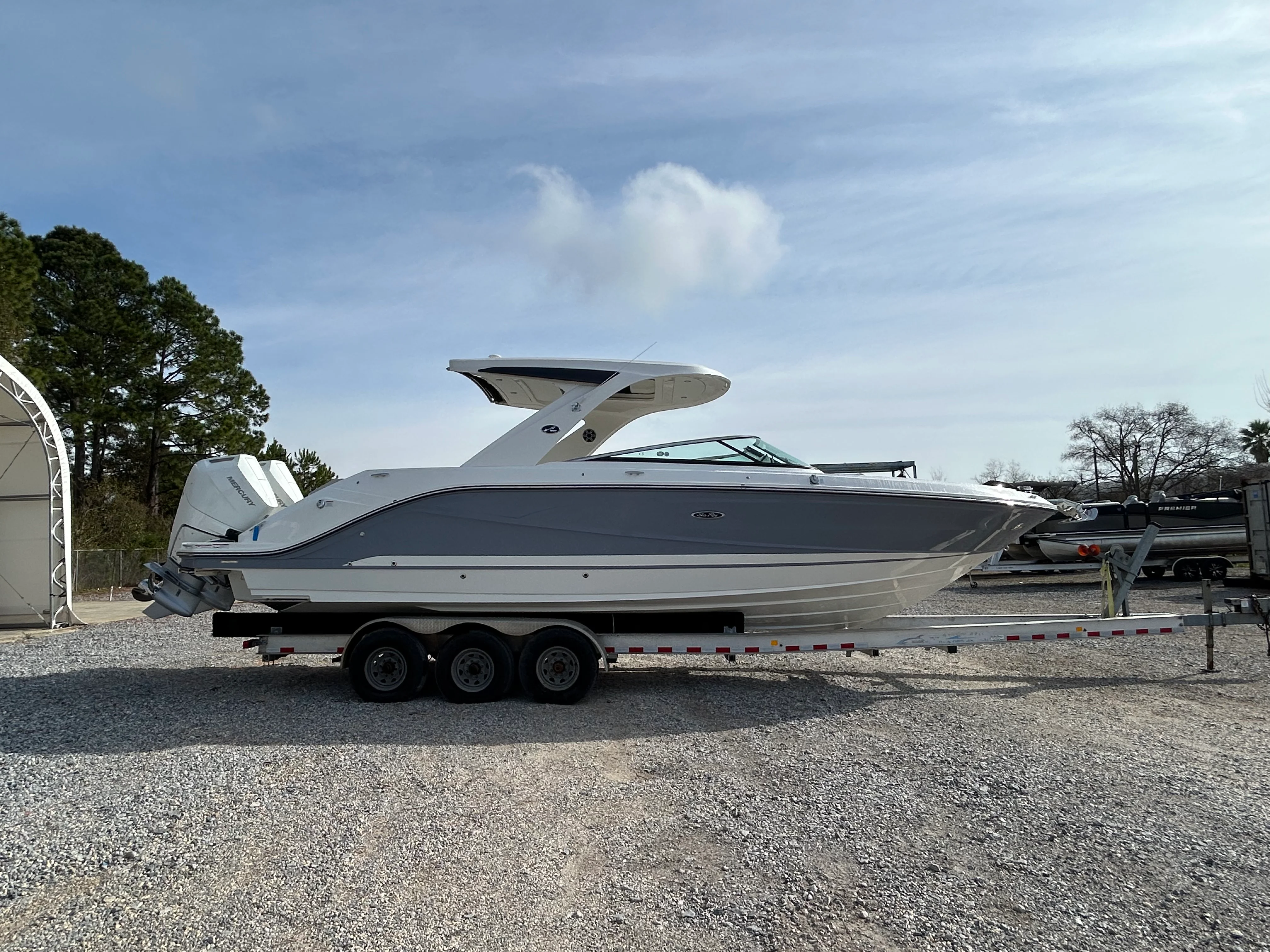 2026 Sea Ray SLX 310 Outboard Image Thumbnail #1