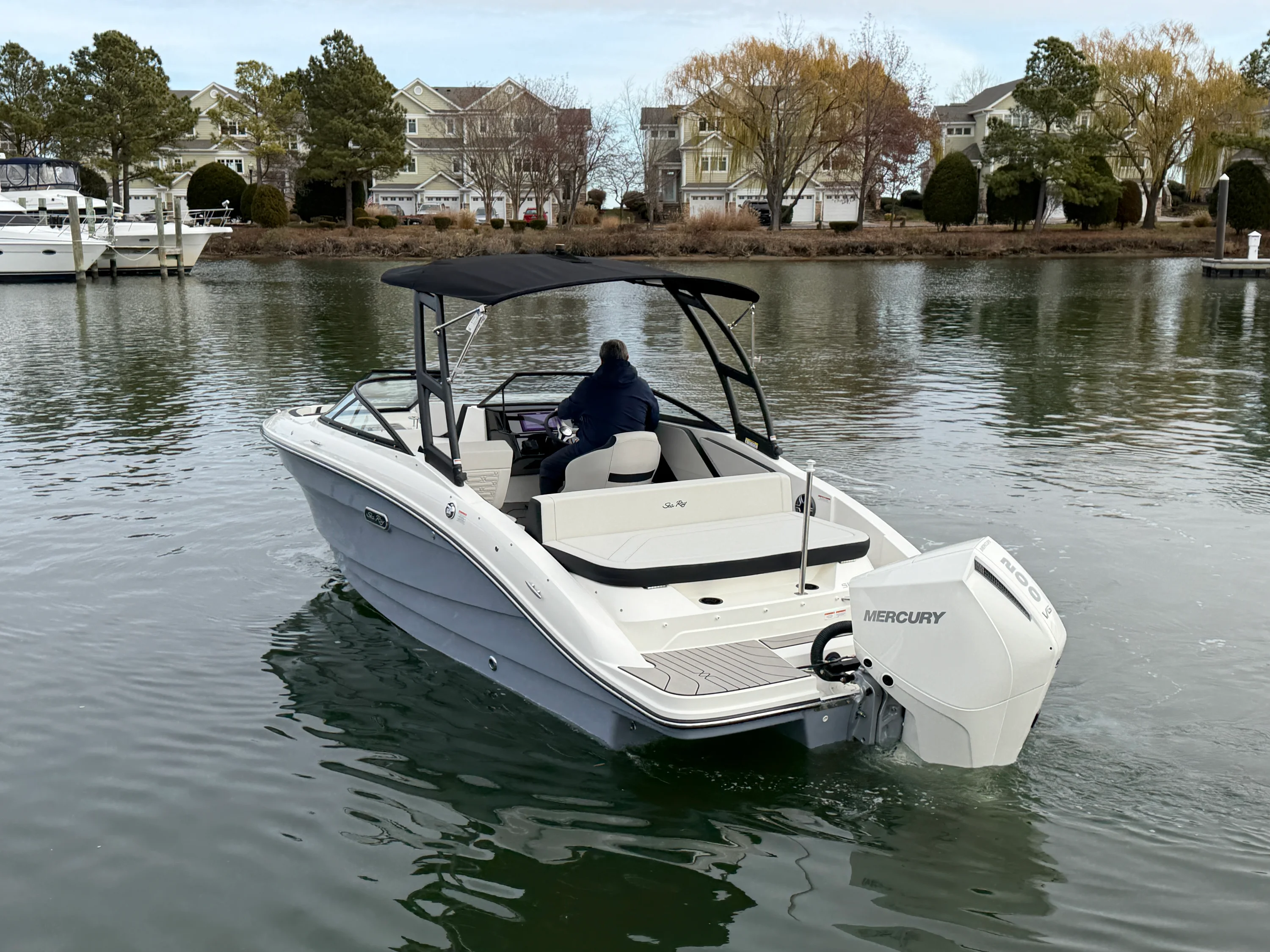 2026 Sea Ray SPX 210 Outboard Image Thumbnail #4