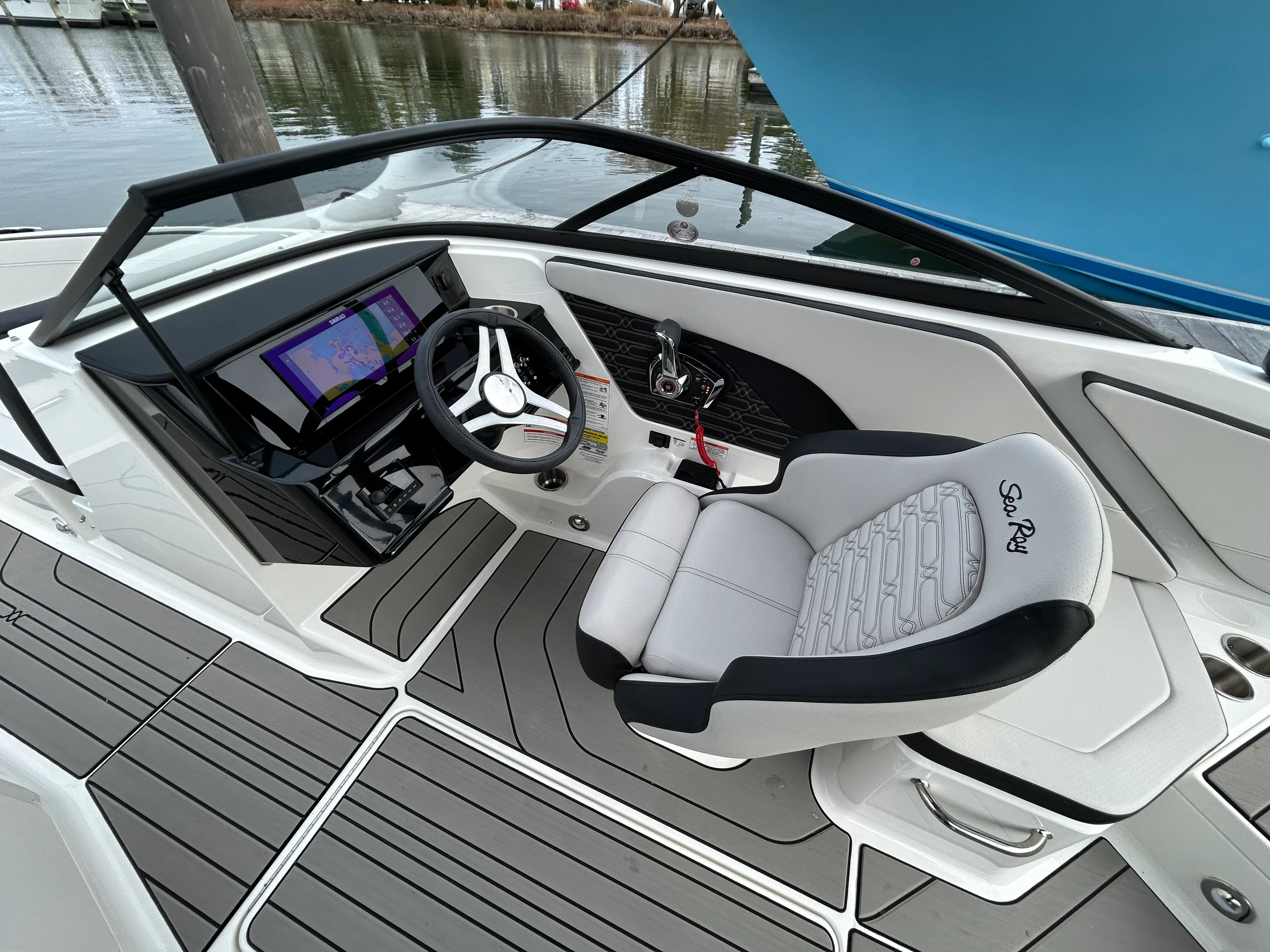 2026 Sea Ray SPX 210 Outboard Image Thumbnail #25