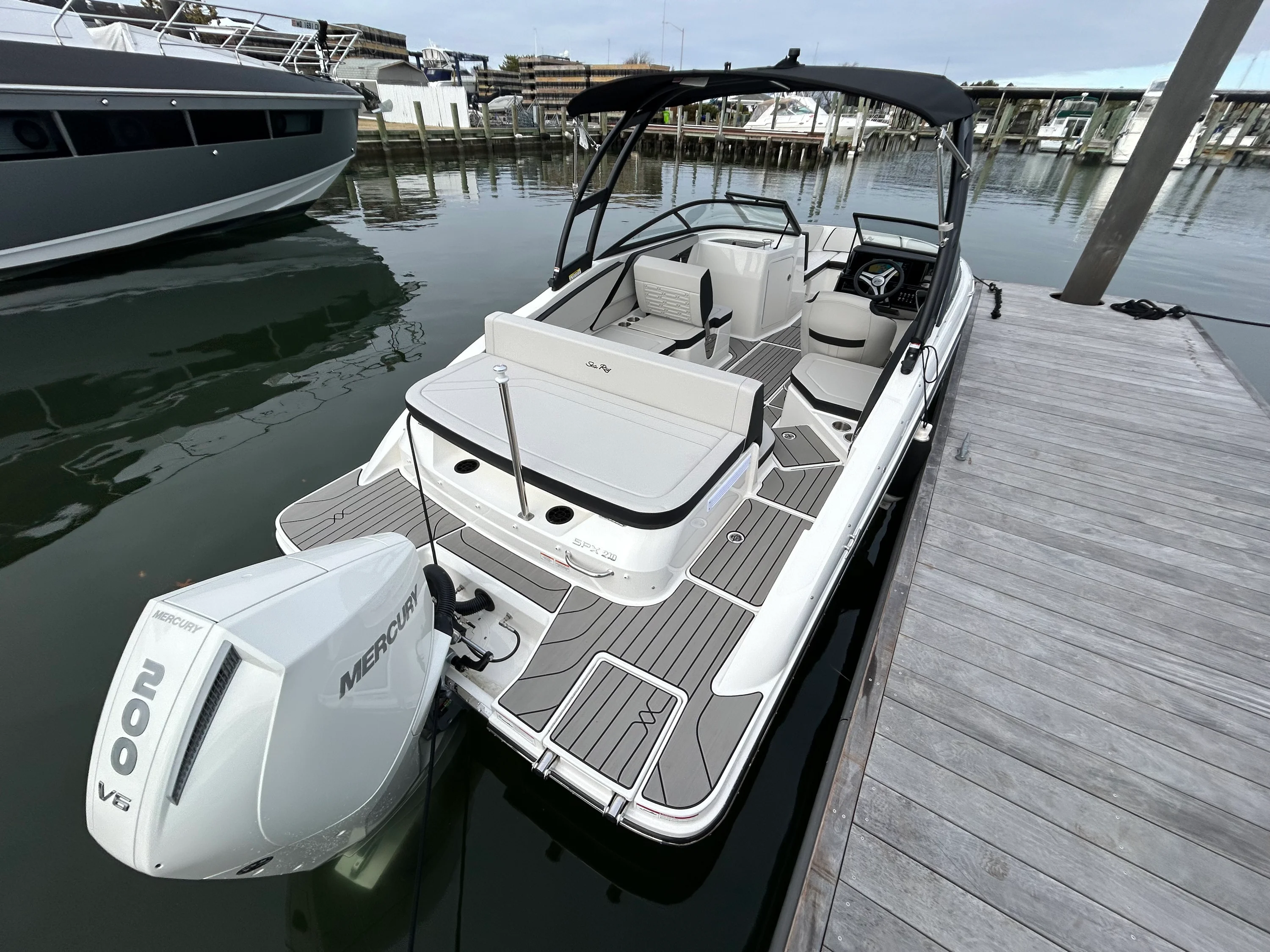 2026 Sea Ray SPX 210 Outboard Image Thumbnail #12