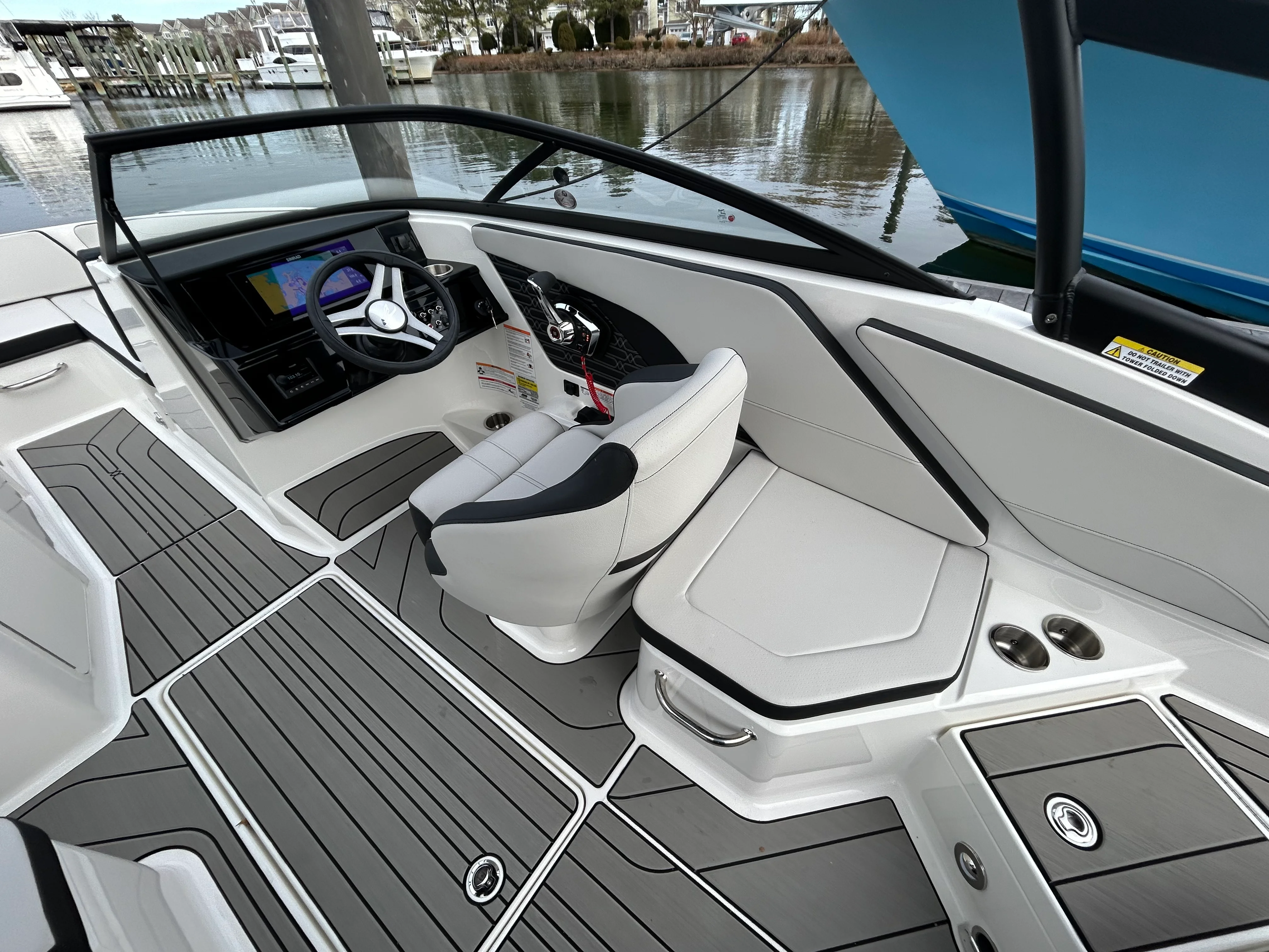 2026 Sea Ray SPX 210 Outboard Image Thumbnail #24